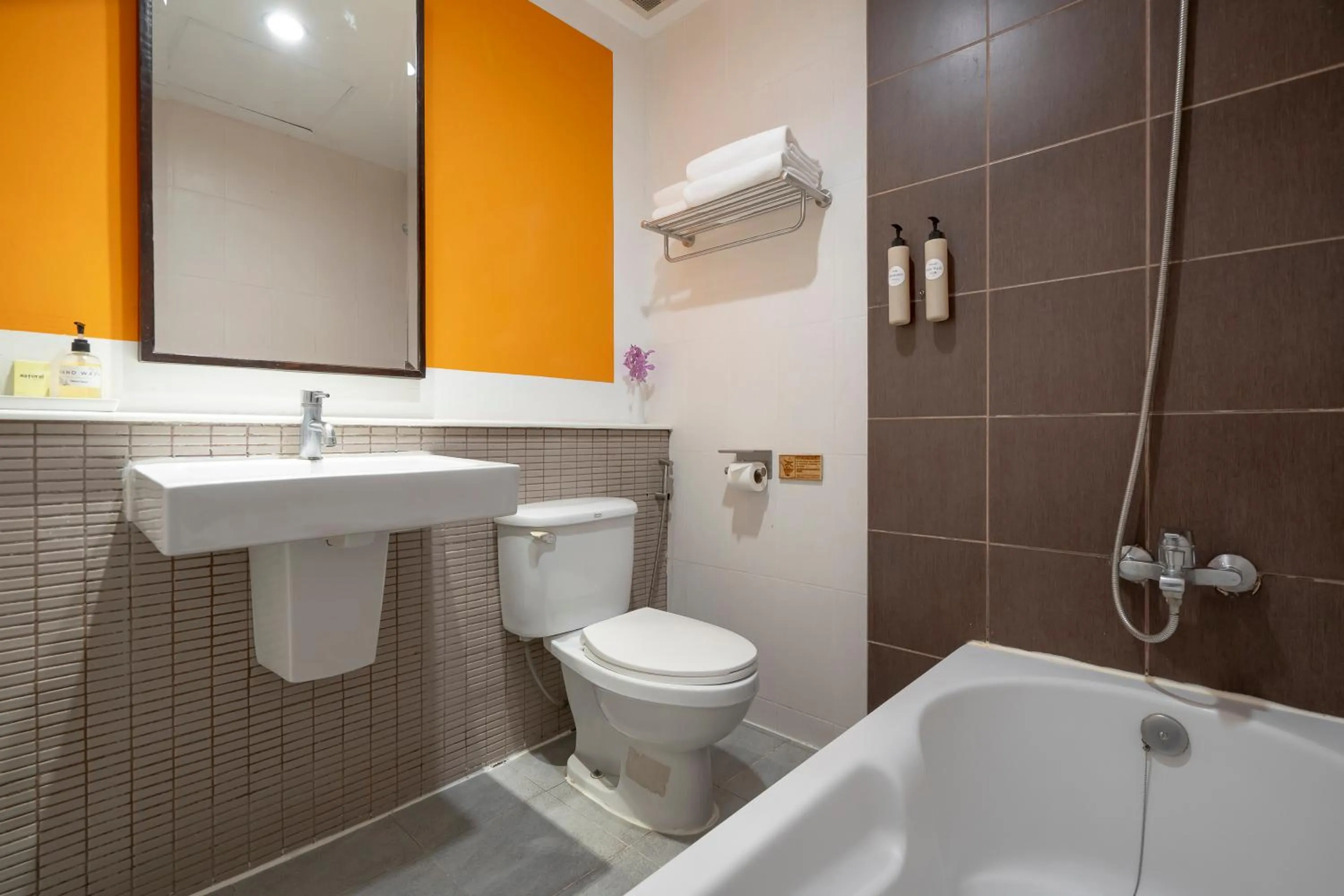 Shower in Hotel De Bangkok