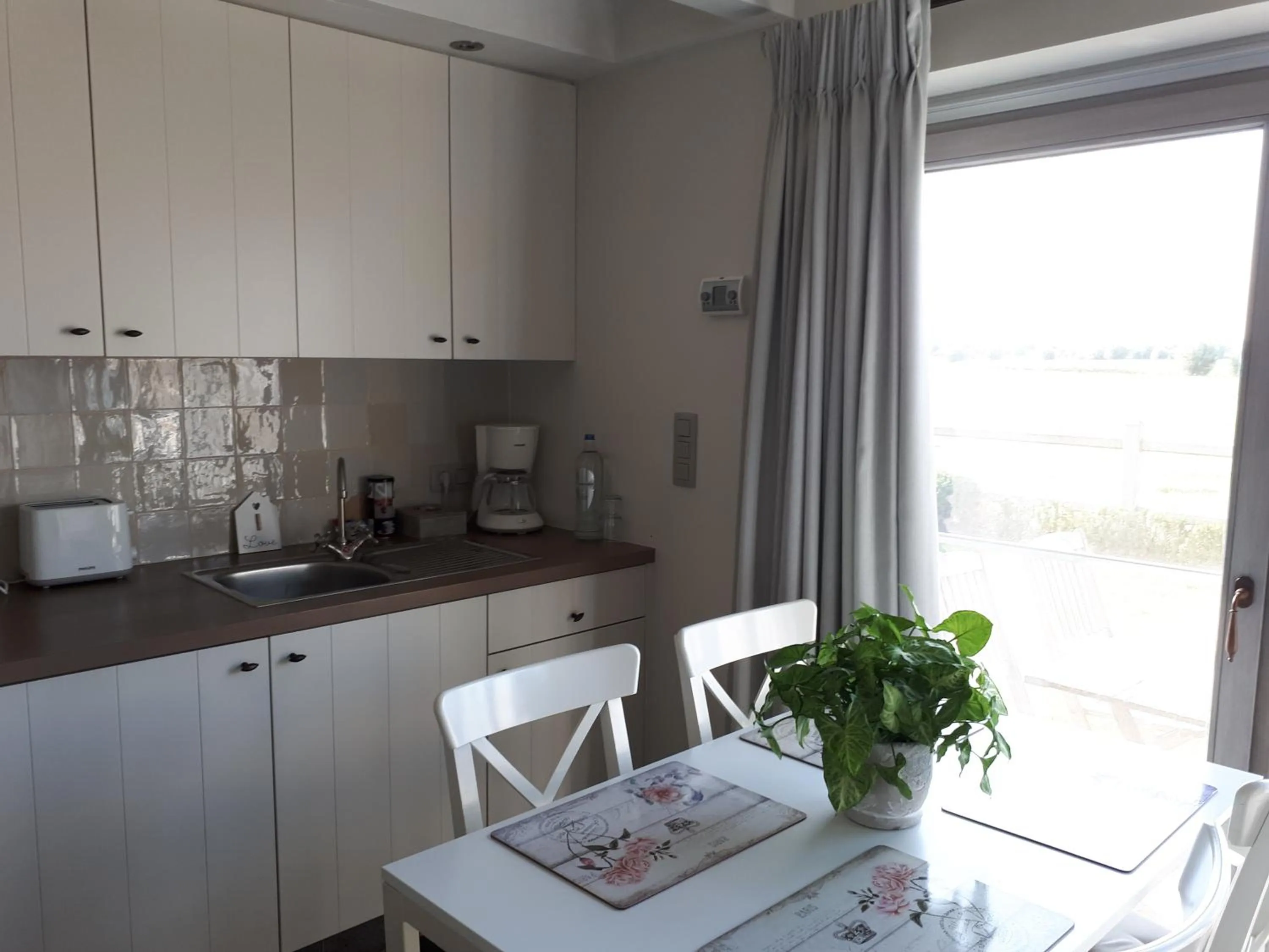 Coffee/tea facilities in B&B 't Hoveke