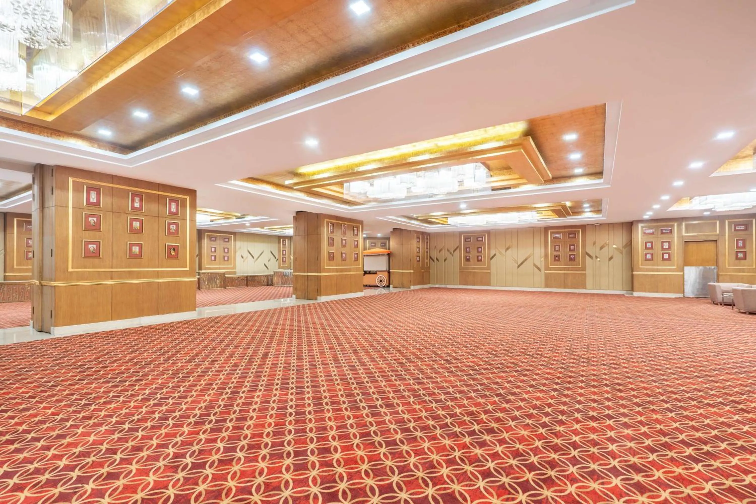 Banquet/Function facilities in Radisson Gurugram Sohna Road City Center