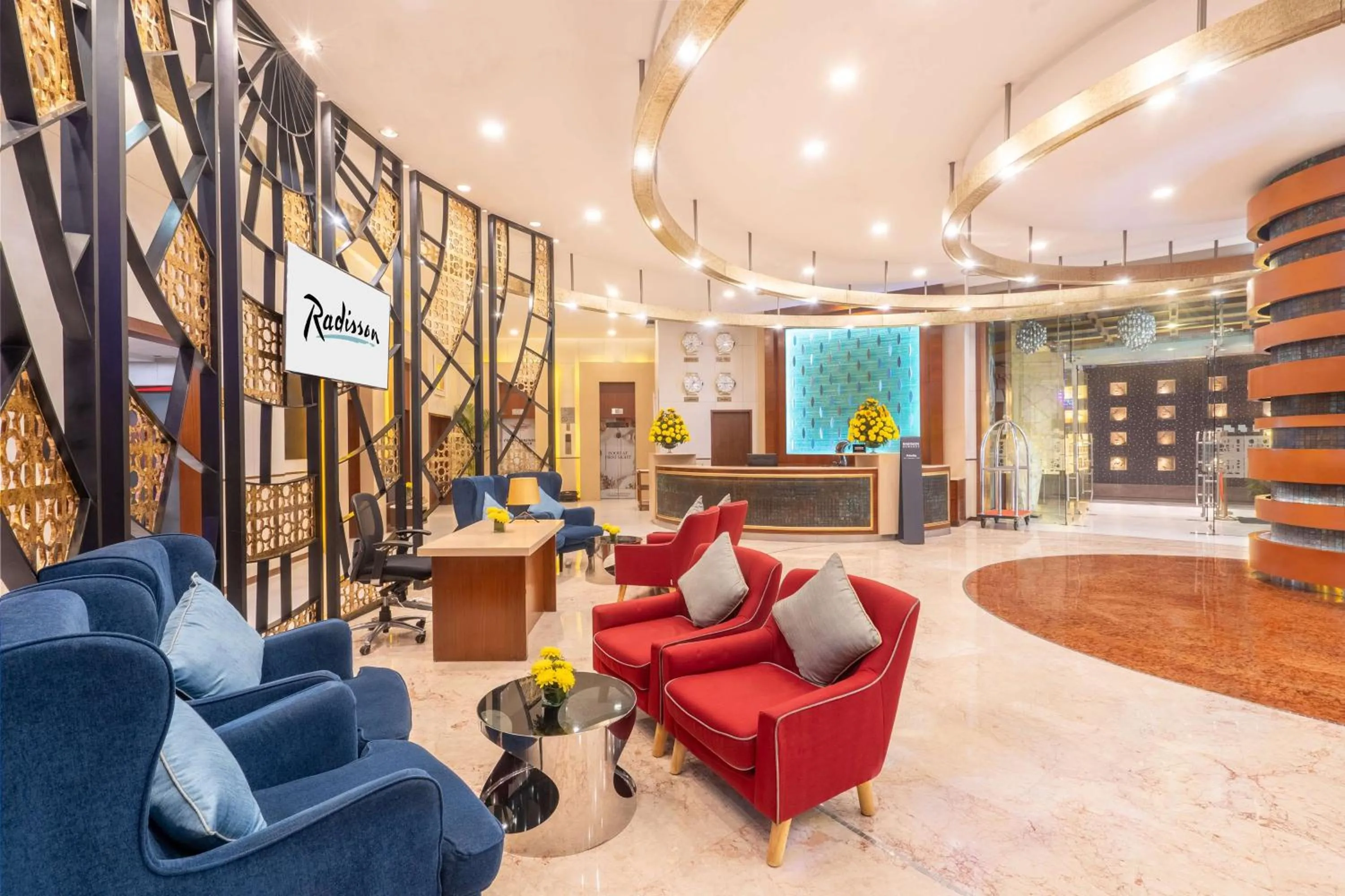 Lobby or reception in Radisson Gurugram Sohna Road City Center