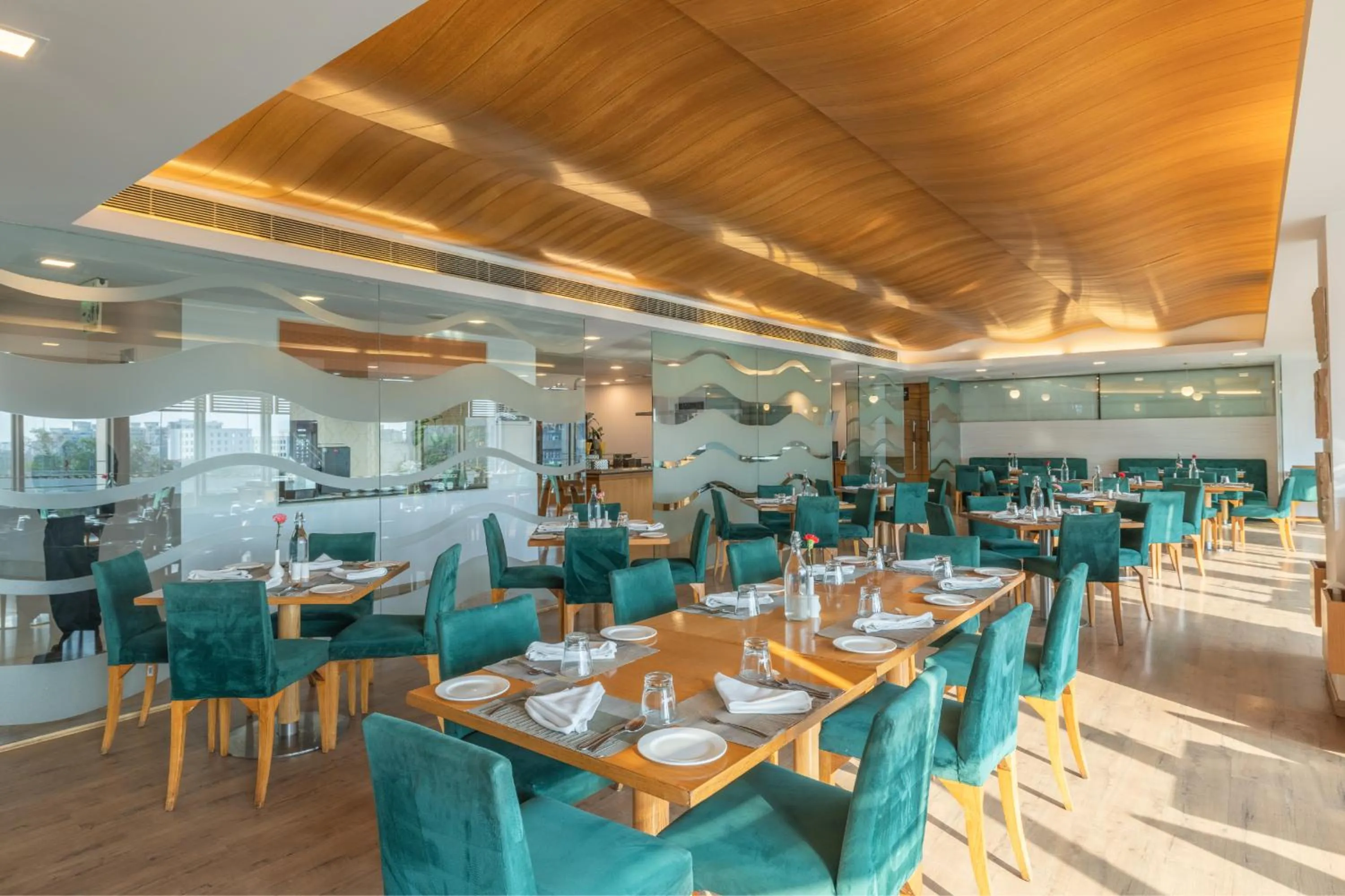 Restaurant/places to eat in Sunday Hotel Jaipur