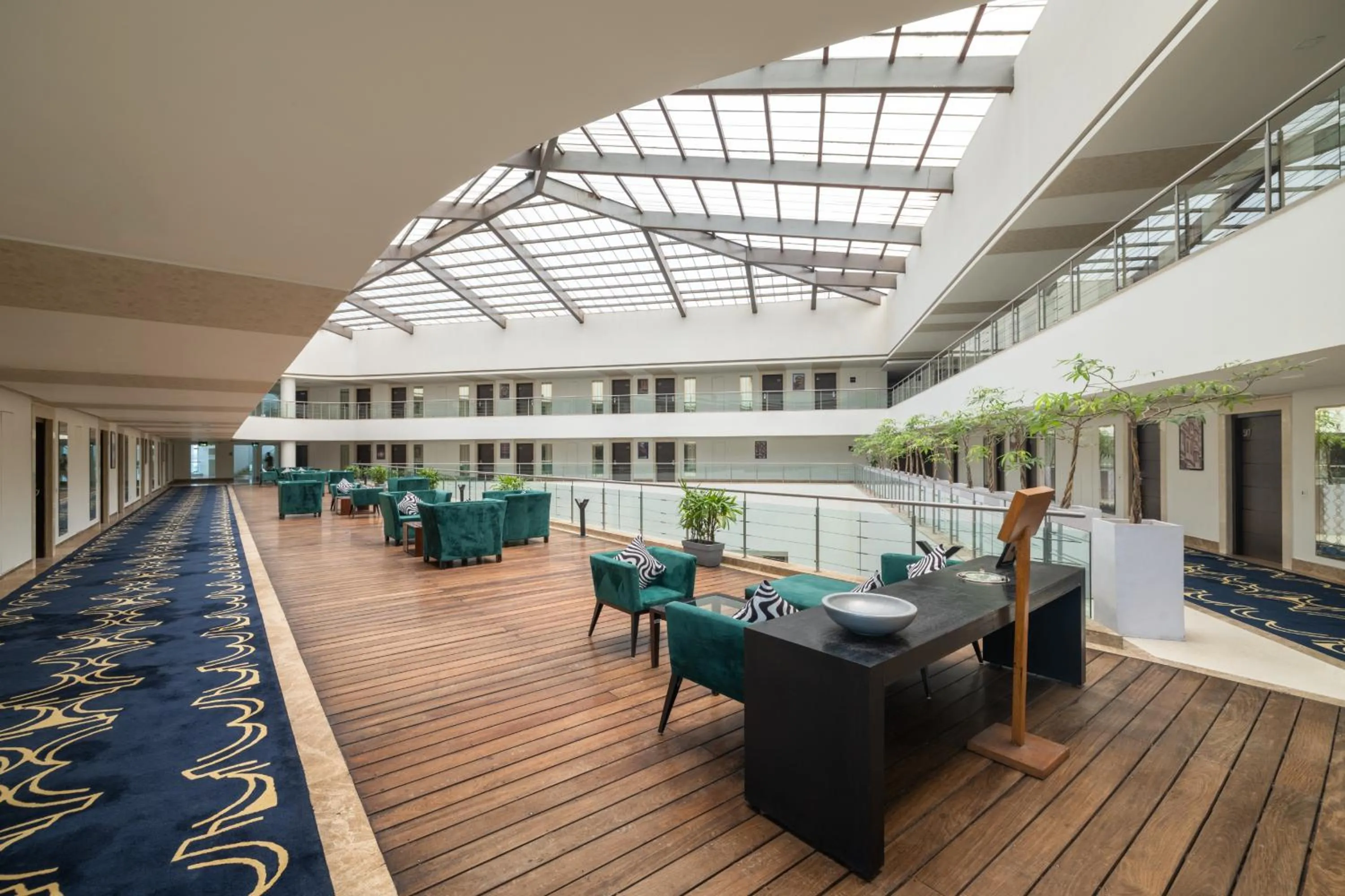 Restaurant/places to eat in Sunday Hotel Jaipur