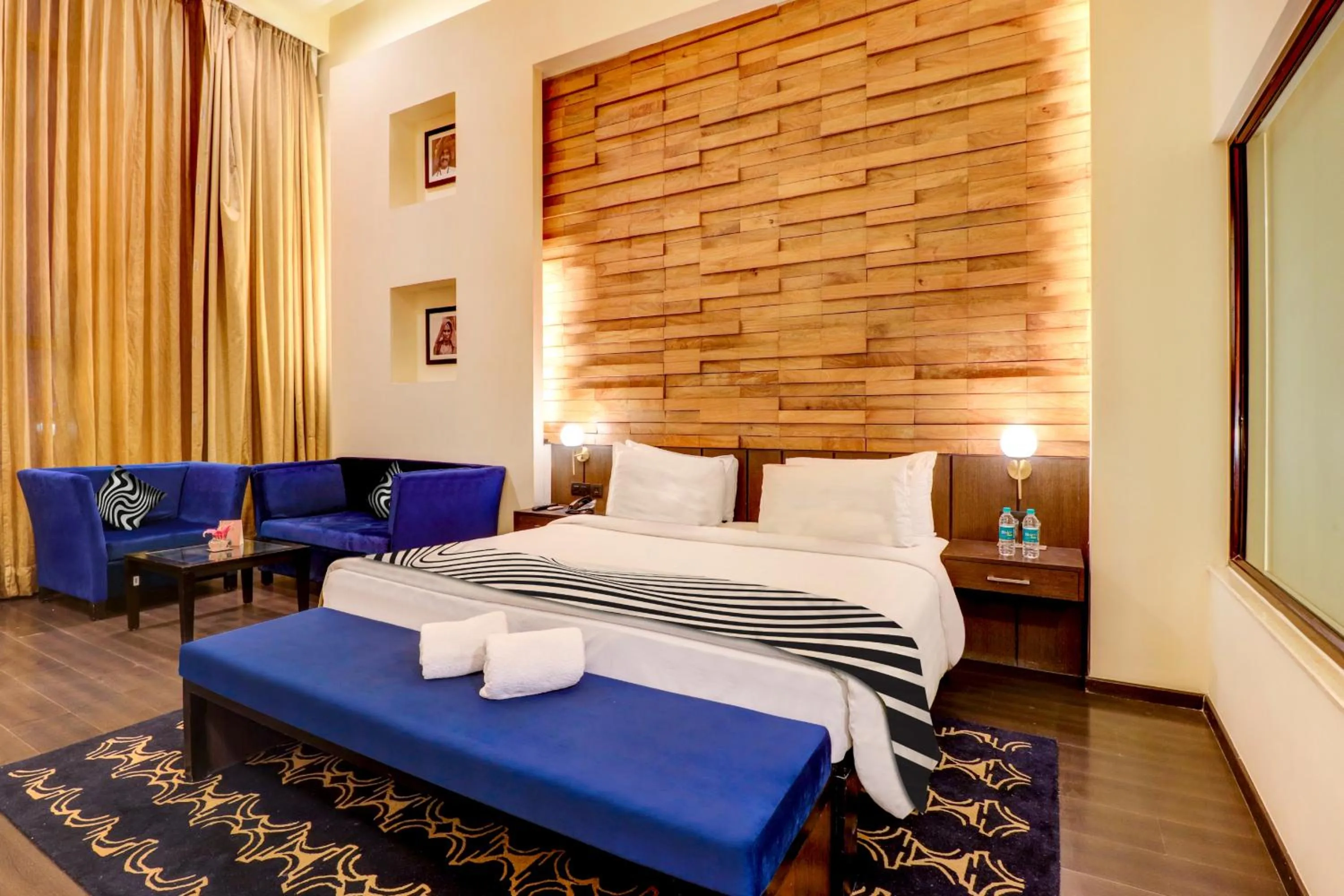 Bed in Sunday Hotel Jaipur