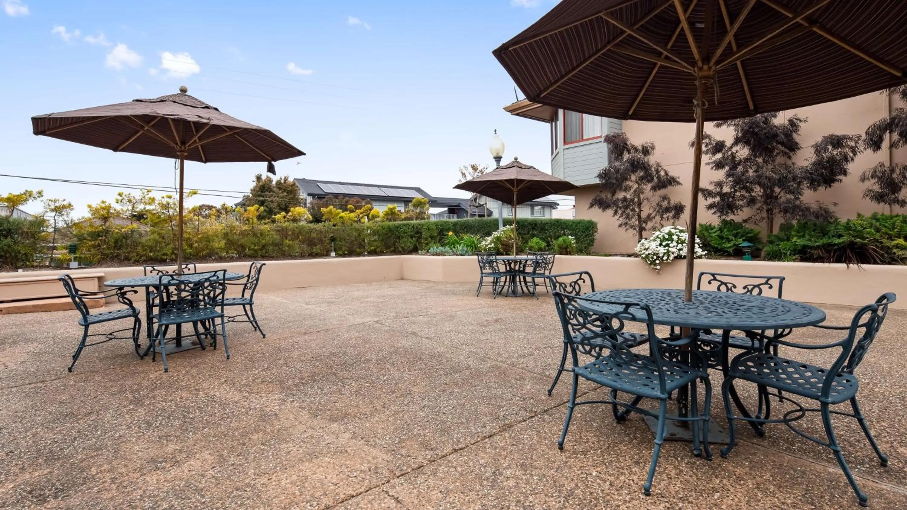 Photo of the whole room in Victorian Inn