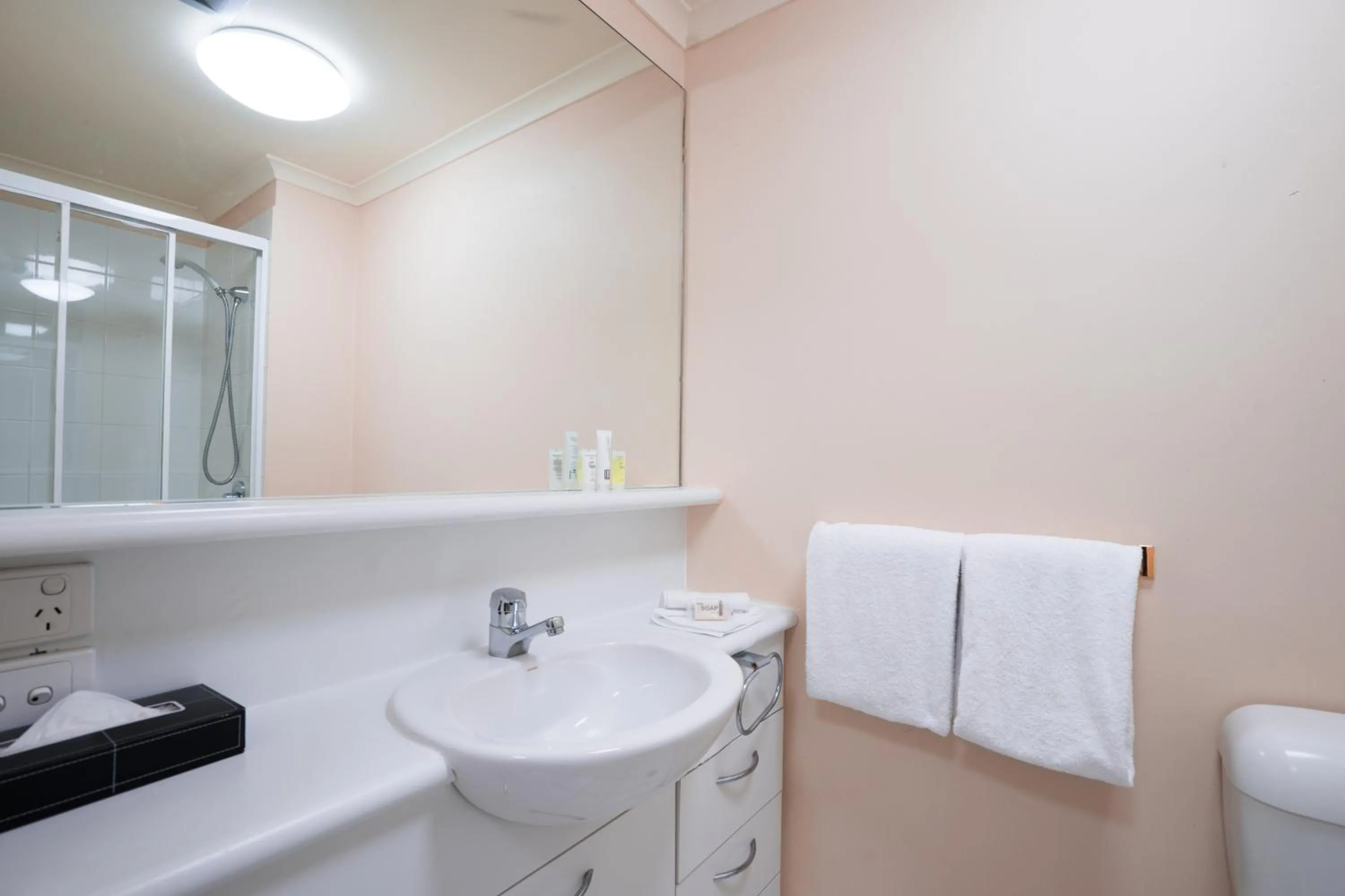 HarbourView Apartment Hotel (now Arrow on Spencer)