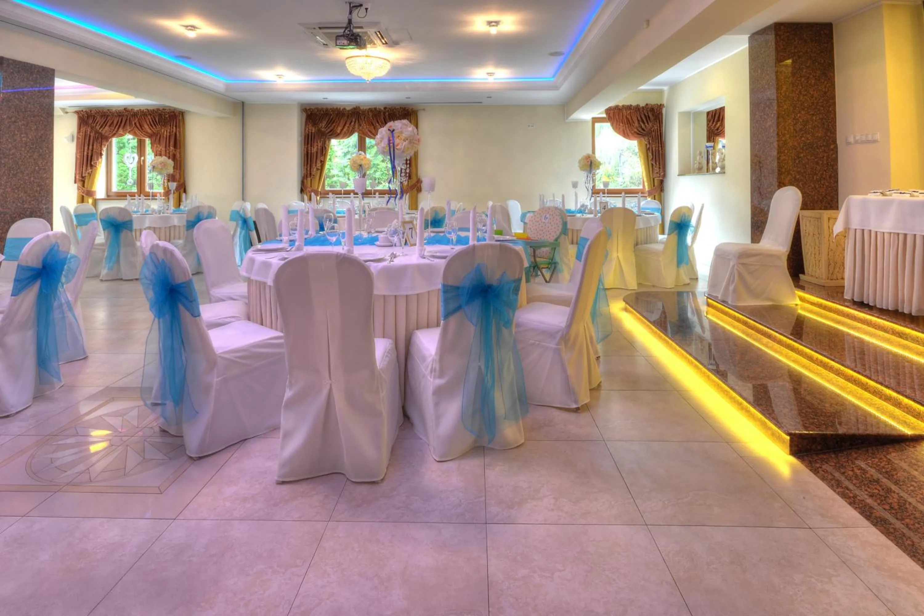 Restaurant/places to eat in Olimpia Resort & SPA