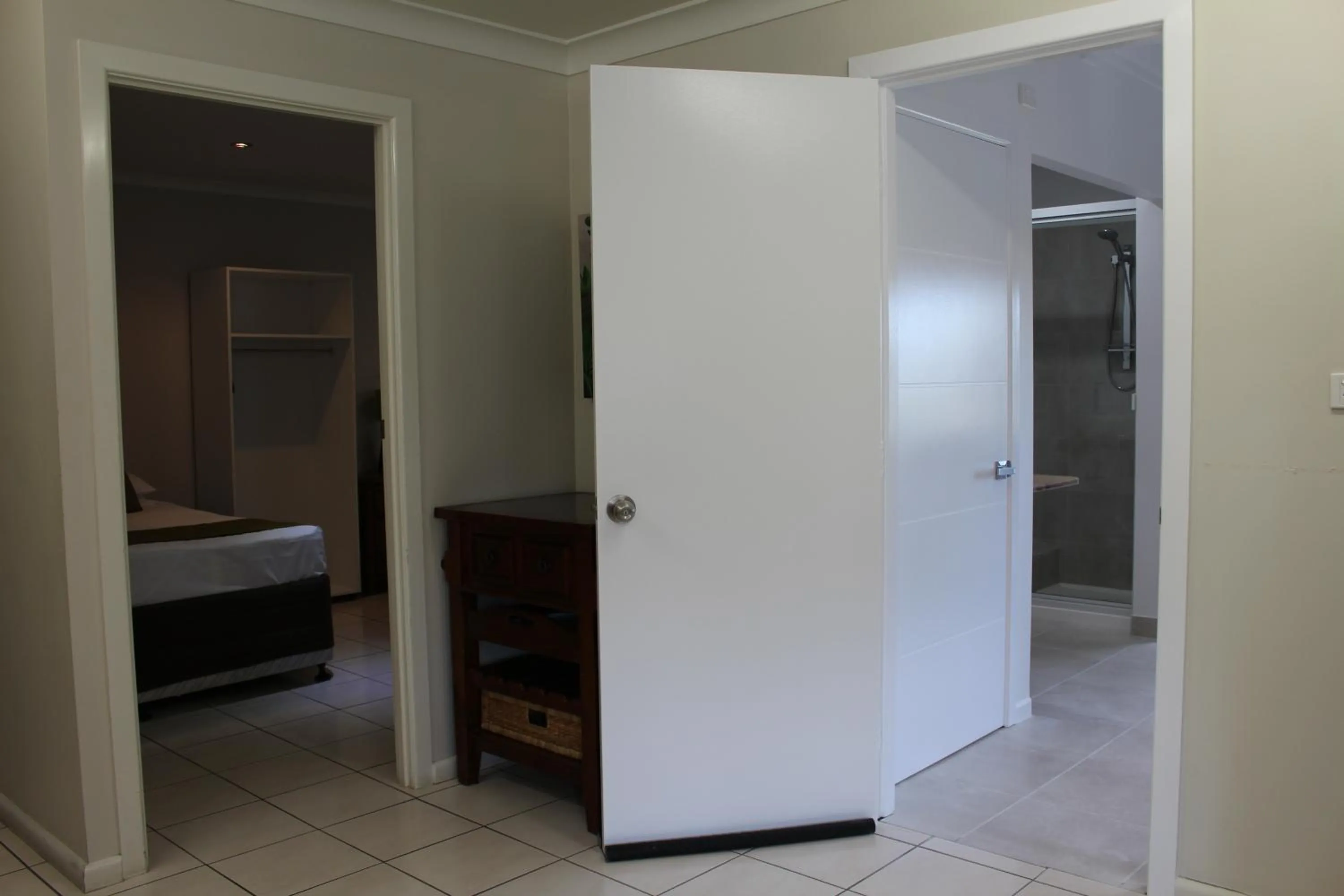 Other in Airlie Apartments