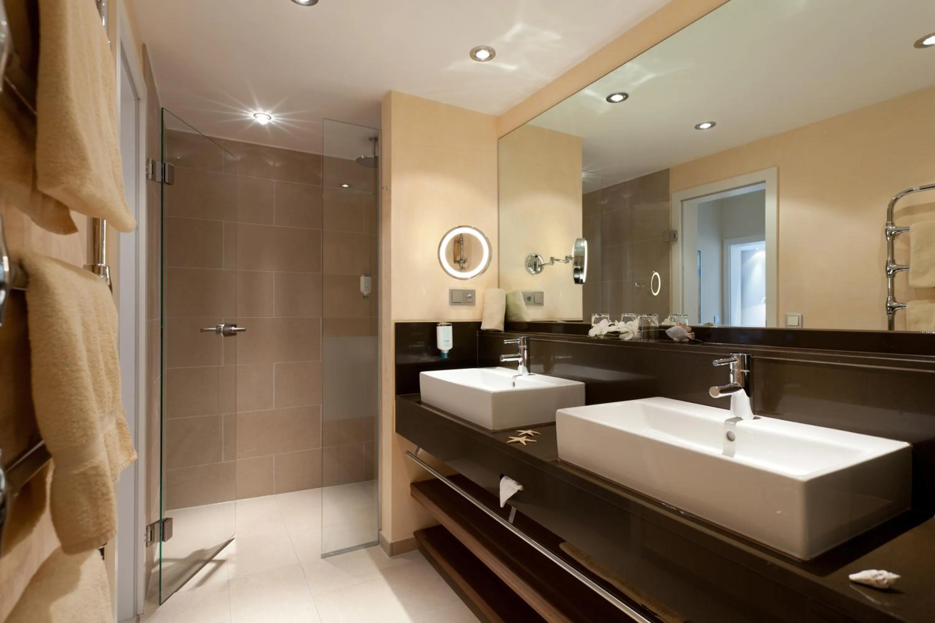 Bathroom in Strandhotel Georgshöhe