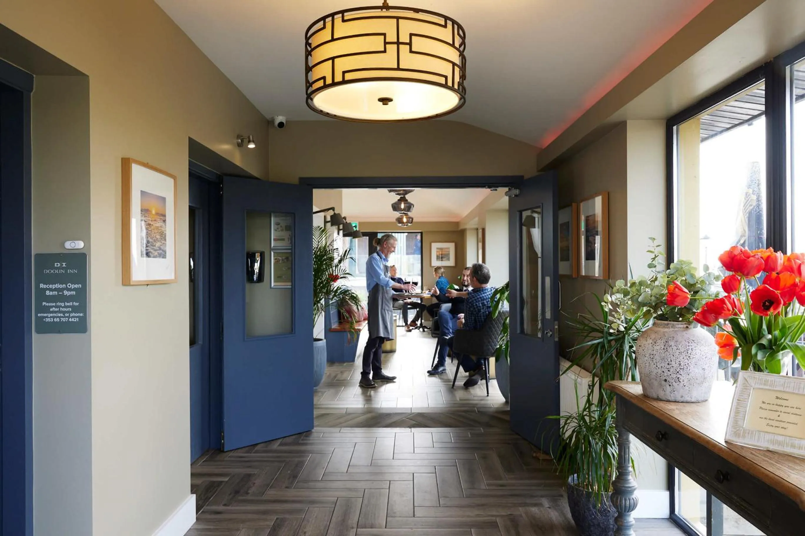 Lobby or reception in Doolin Inn