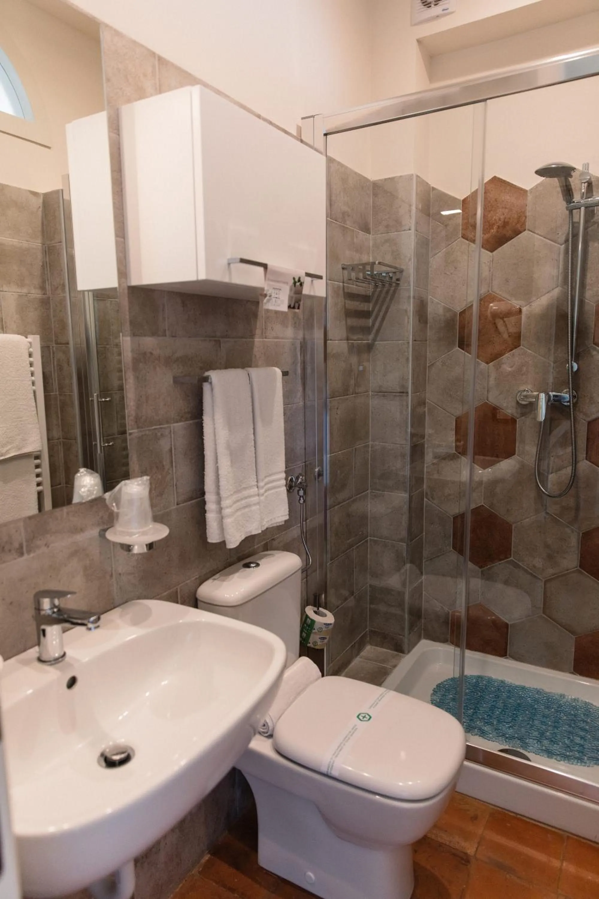 Shower in Villa Mascitti B&B Tortoreto Alto