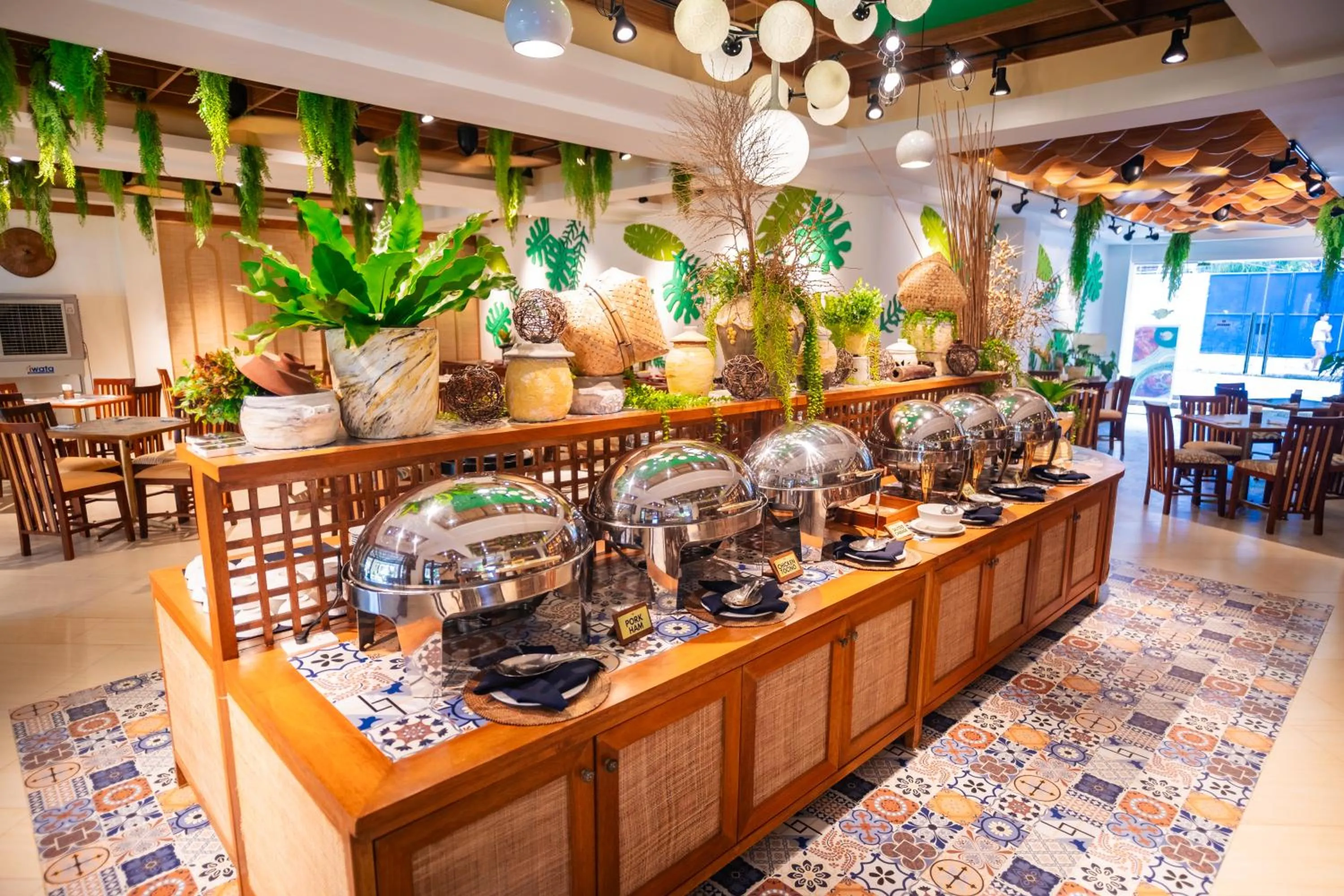 Restaurant/places to eat in Boracay Tropics Resort Hotel