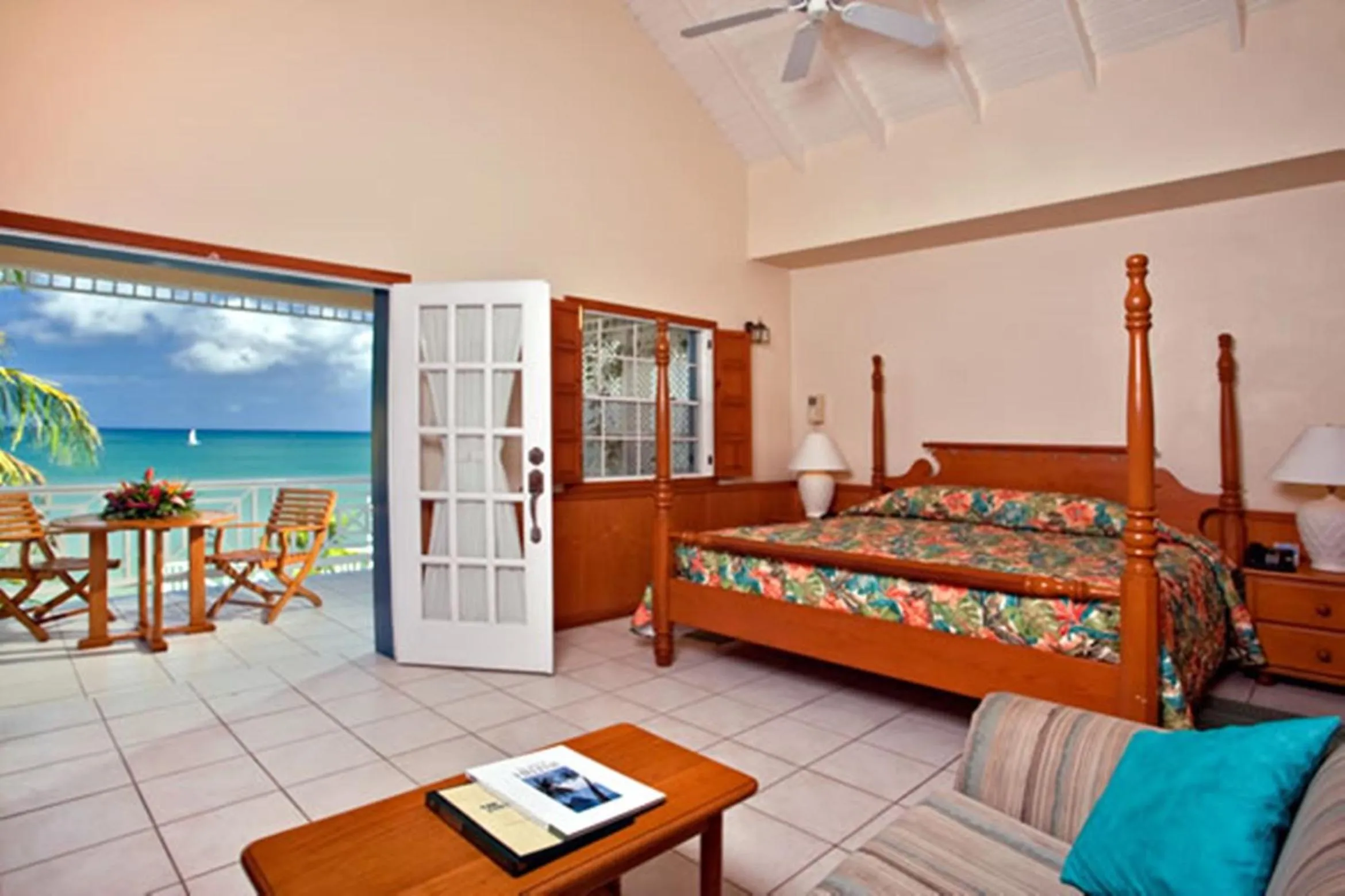 Balcony/Terrace, Bed in Villa Beach Cottages