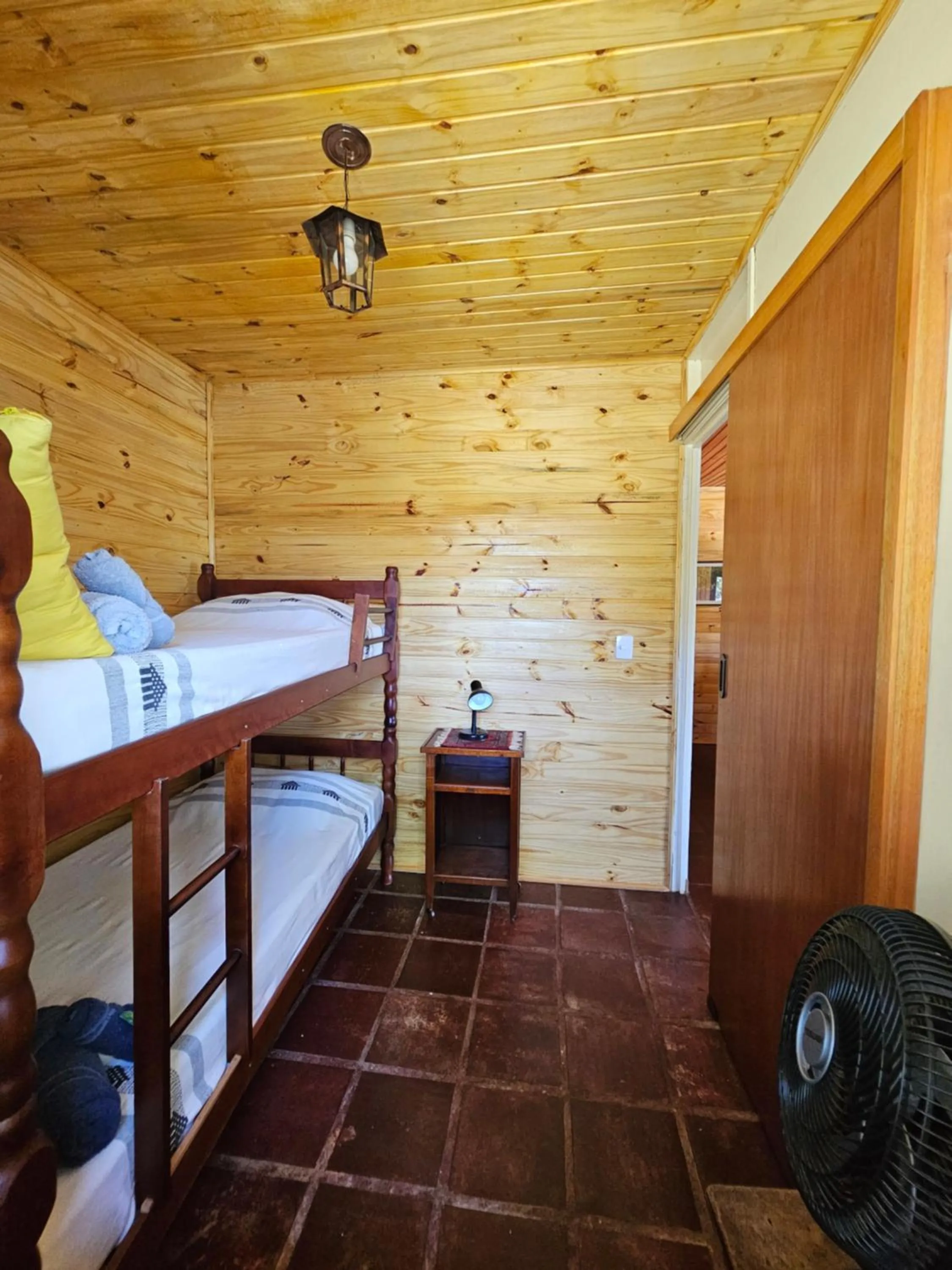 Photo of the whole room, Bed in Chalé Karin Sampaio