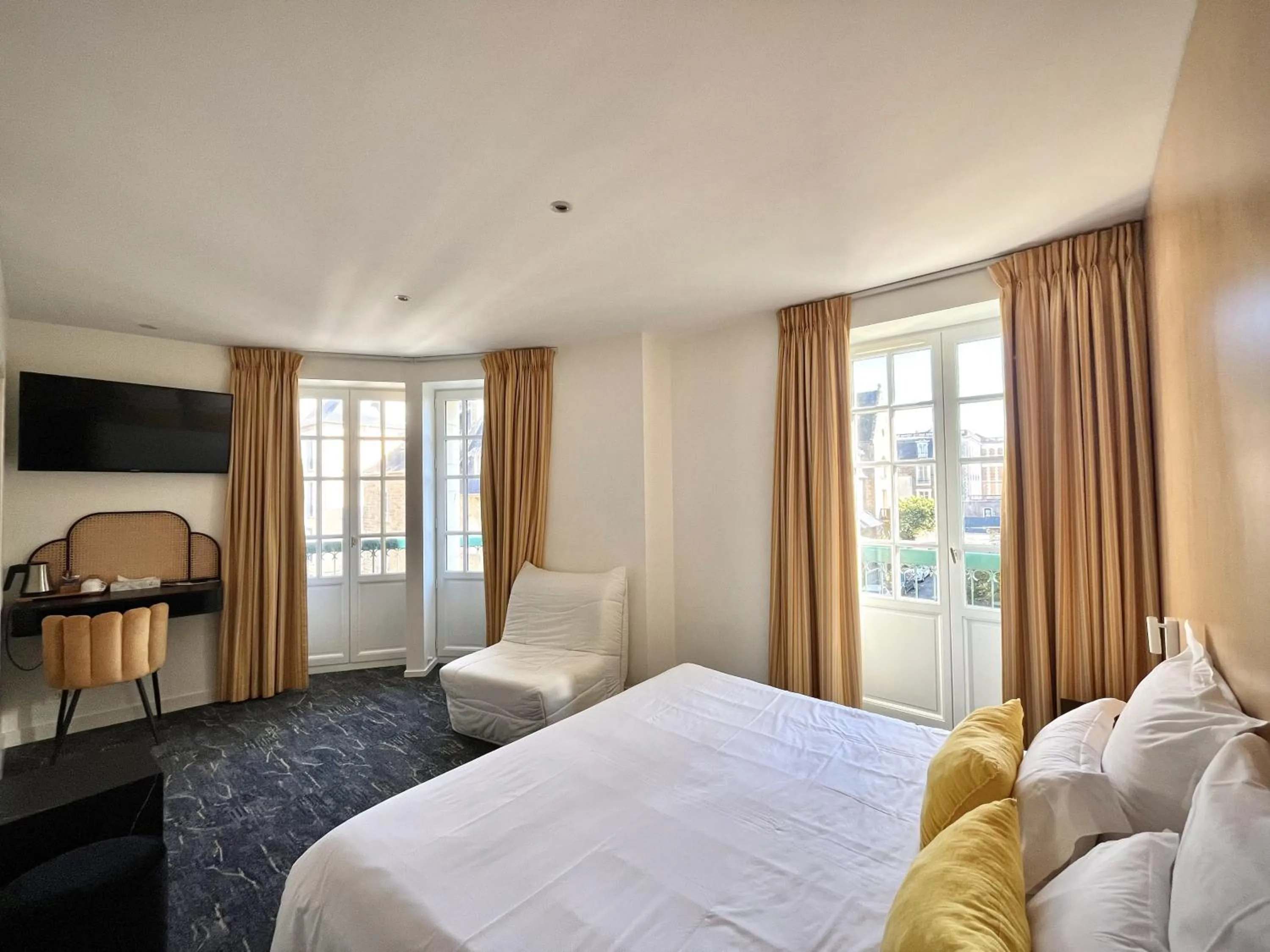 Bed in Hotel Balmoral Dinard