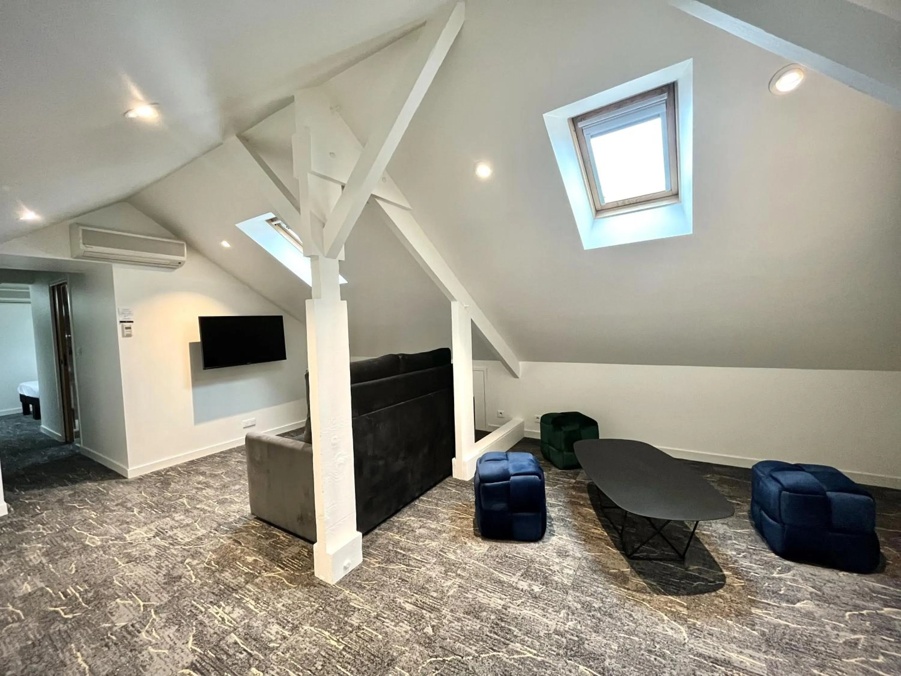 Communal lounge/ TV room in Hotel Balmoral Dinard