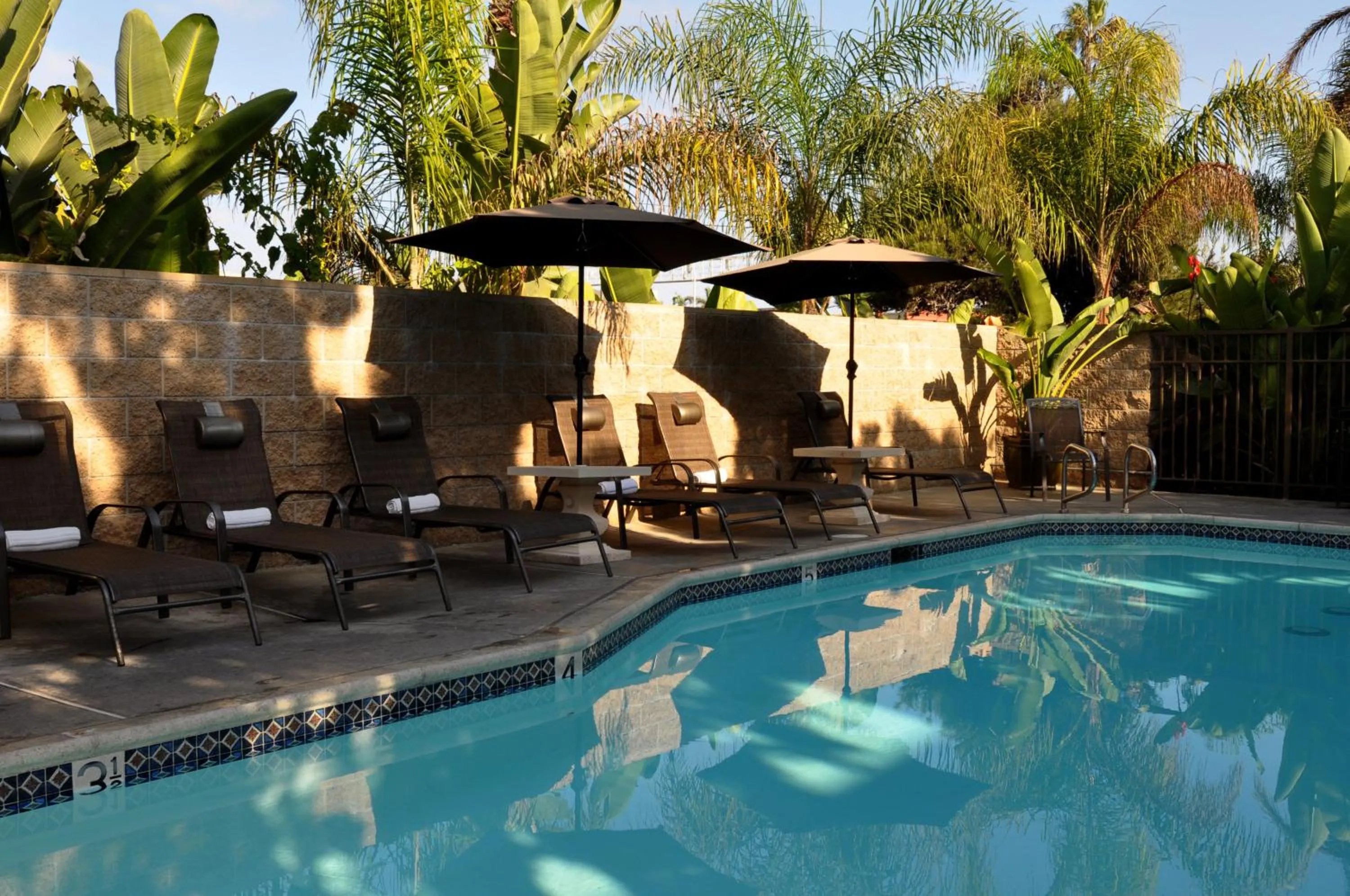 Swimming Pool in Aquamarine Villas