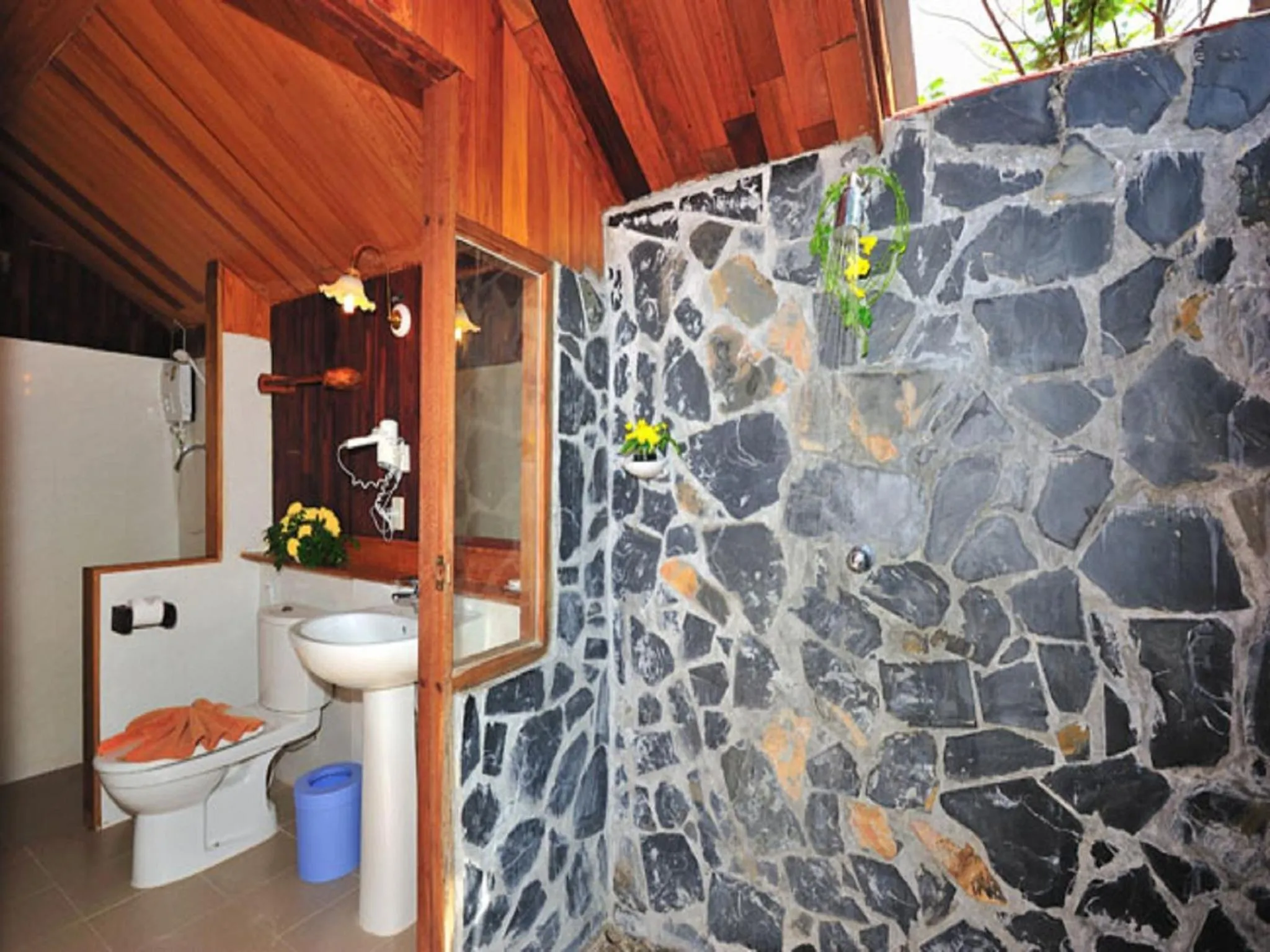 Bathroom in Bundhaya Resort