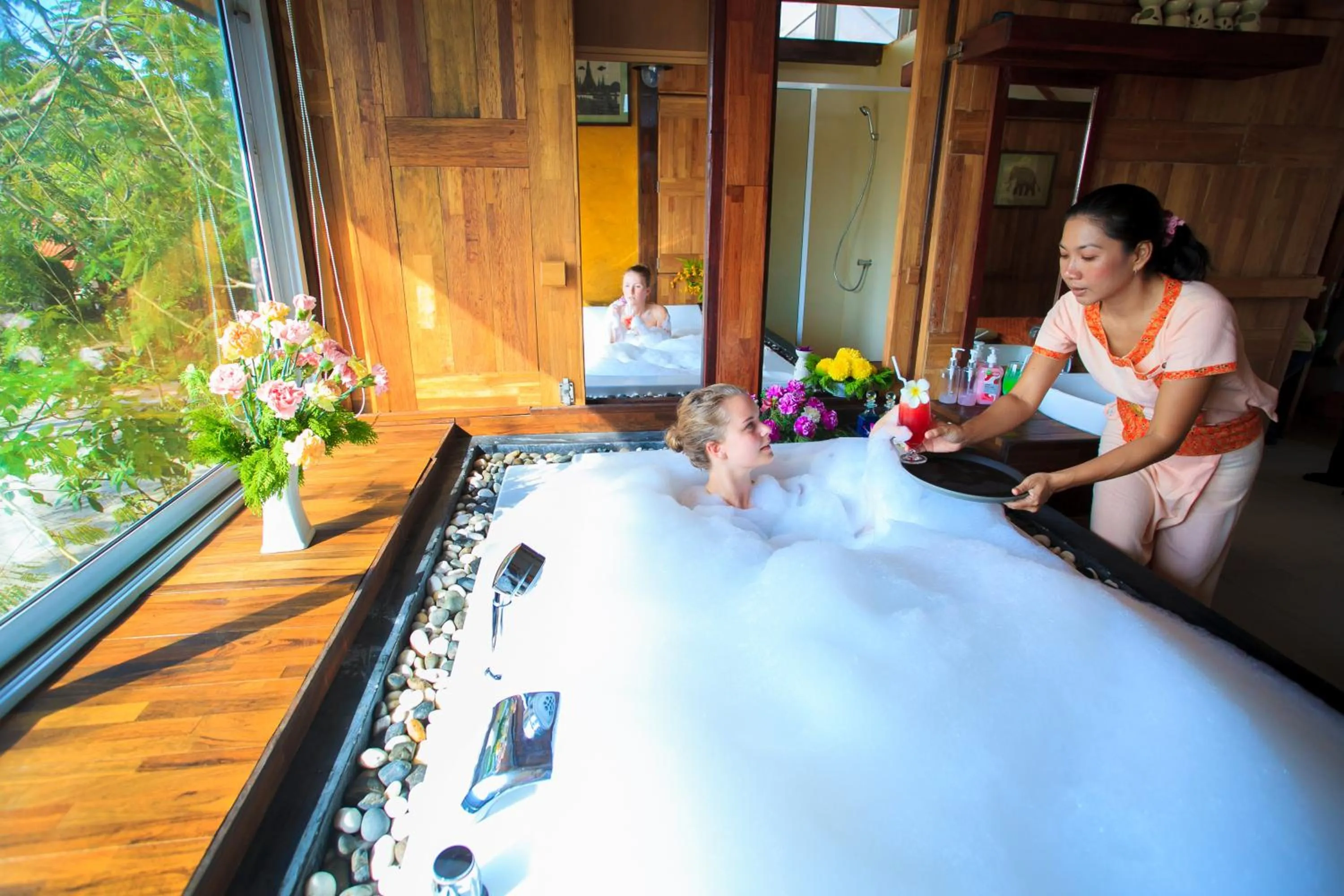 Hot Tub in Bundhaya Resort