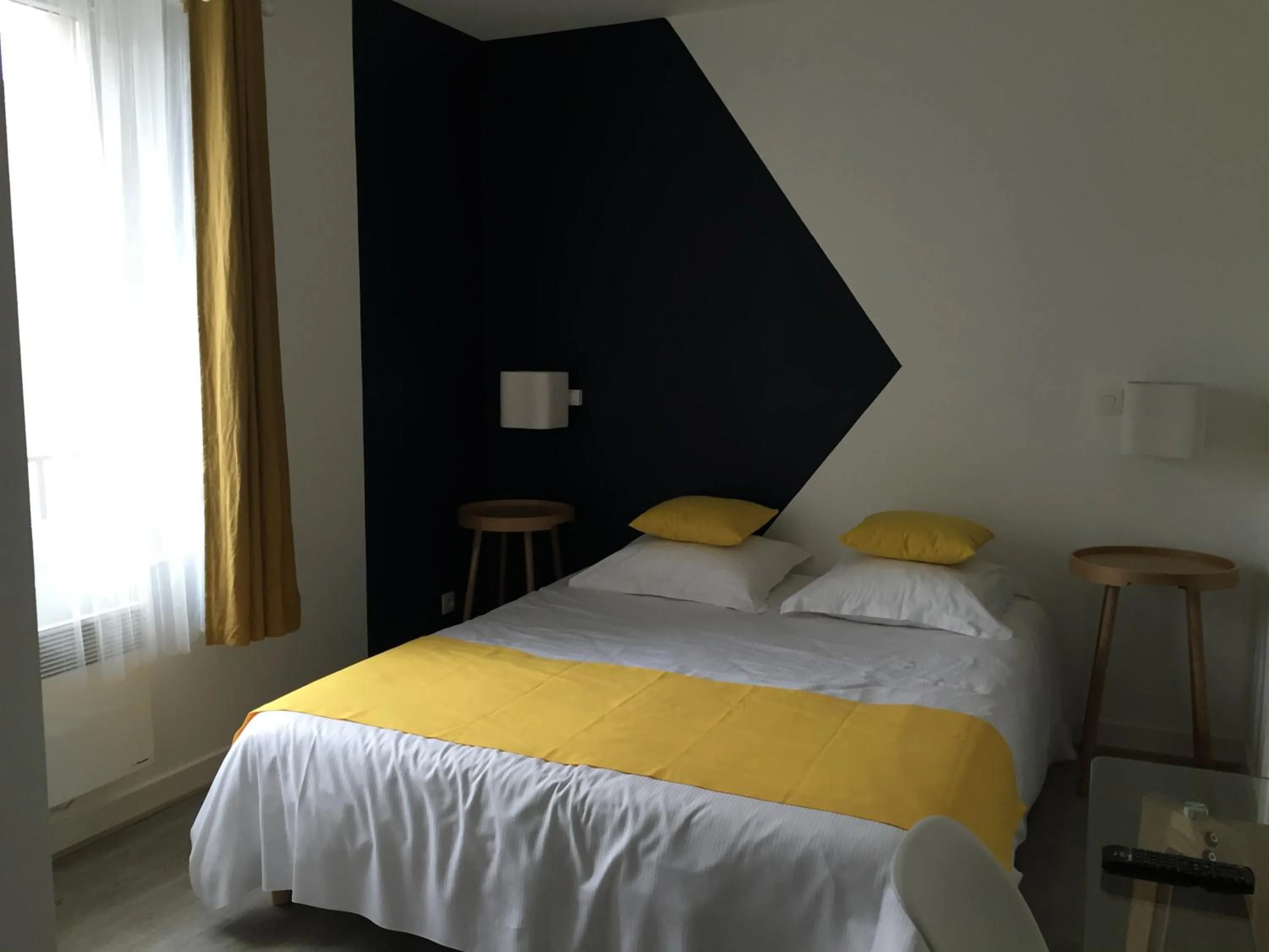 Photo of the whole room, Bed in Hôtel-Restaurant Le Flobart