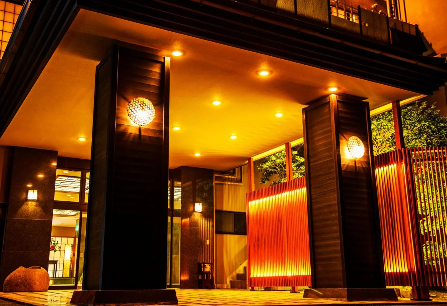 Property building in Shin Kaikatei Izumi