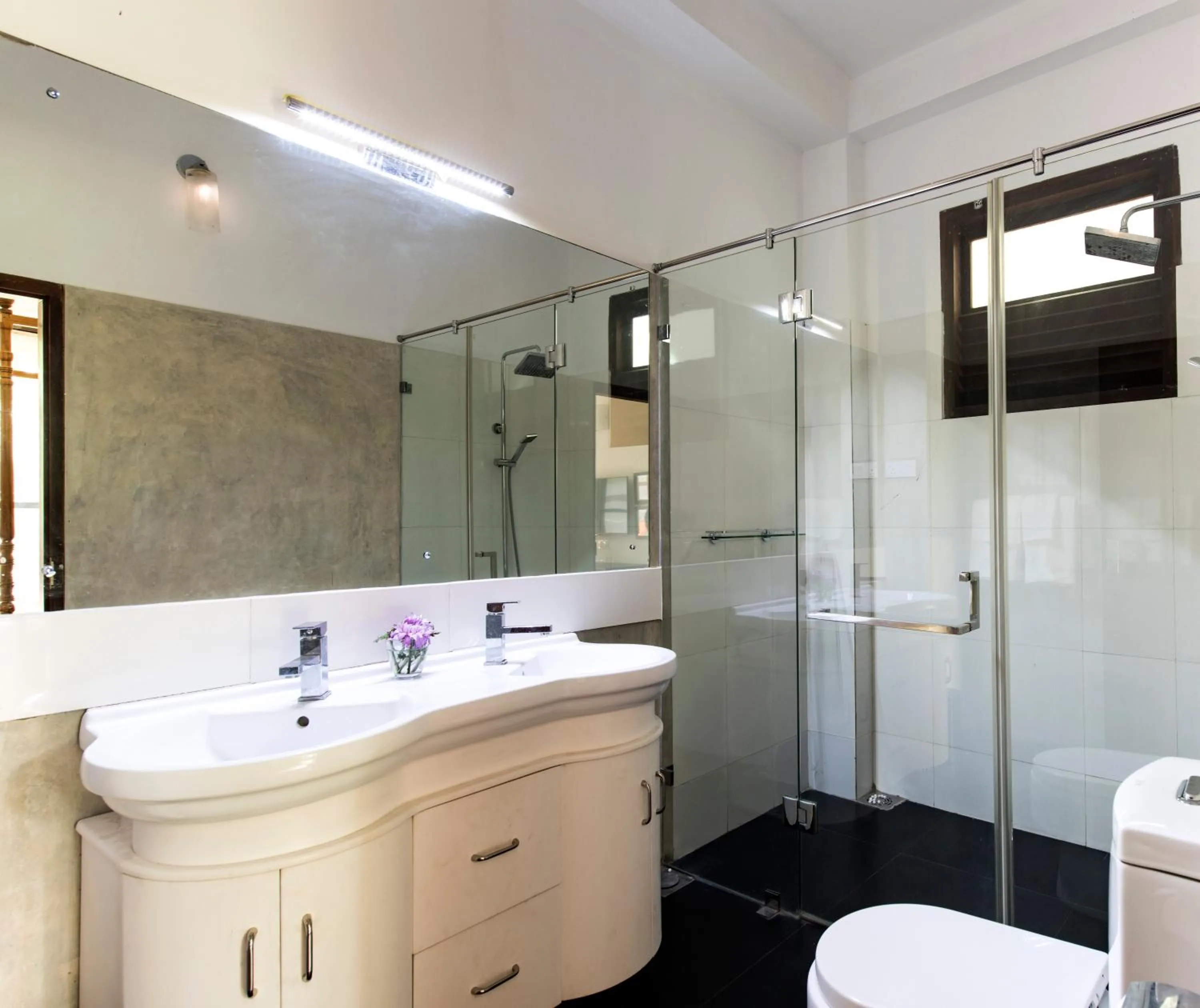 Toilet in Boutique Spice Colombo