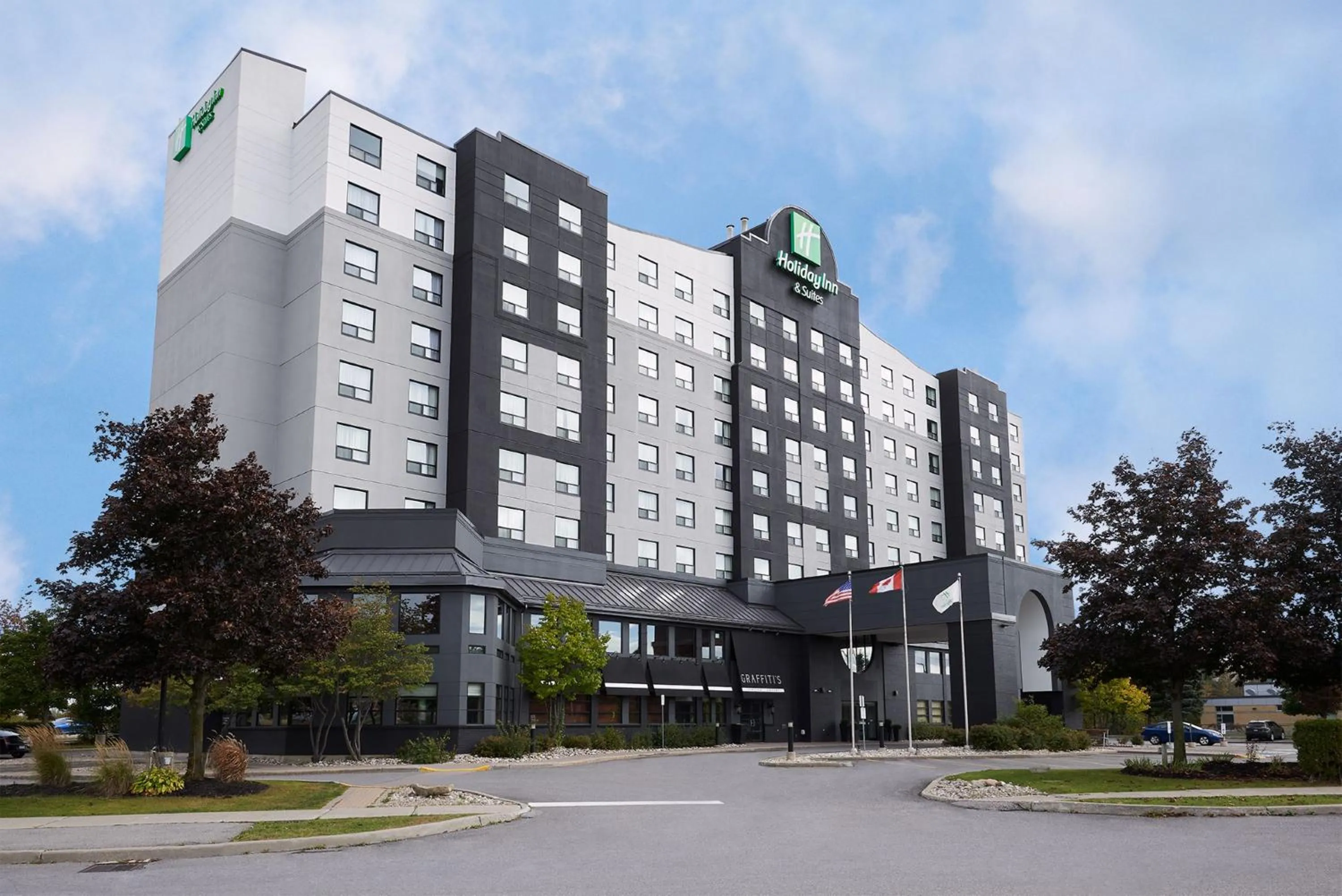 Property building in Holiday Inn & Suites Ottawa Kanata by IHG