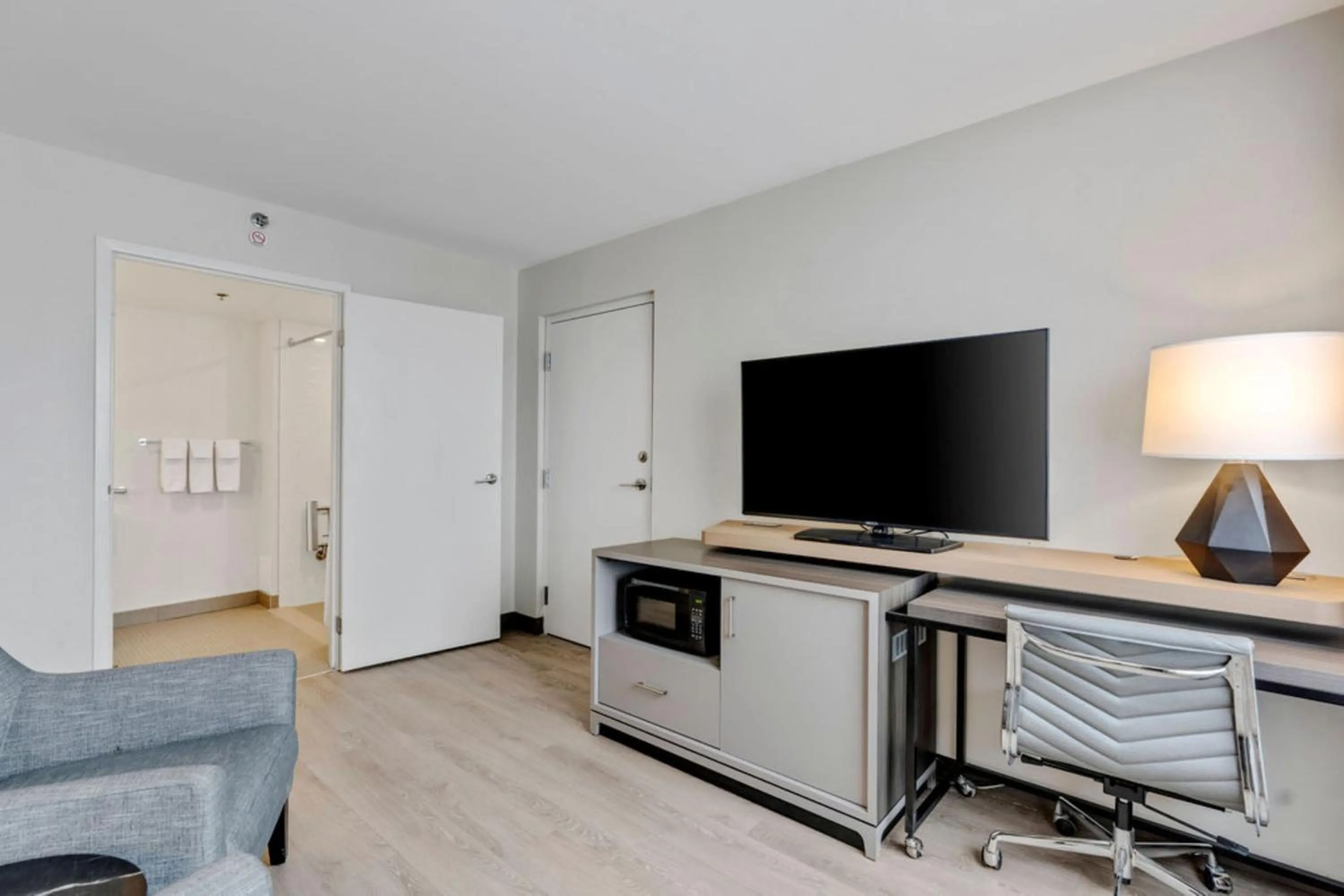 Photo of the whole room in Holiday Inn & Suites Ottawa Kanata by IHG