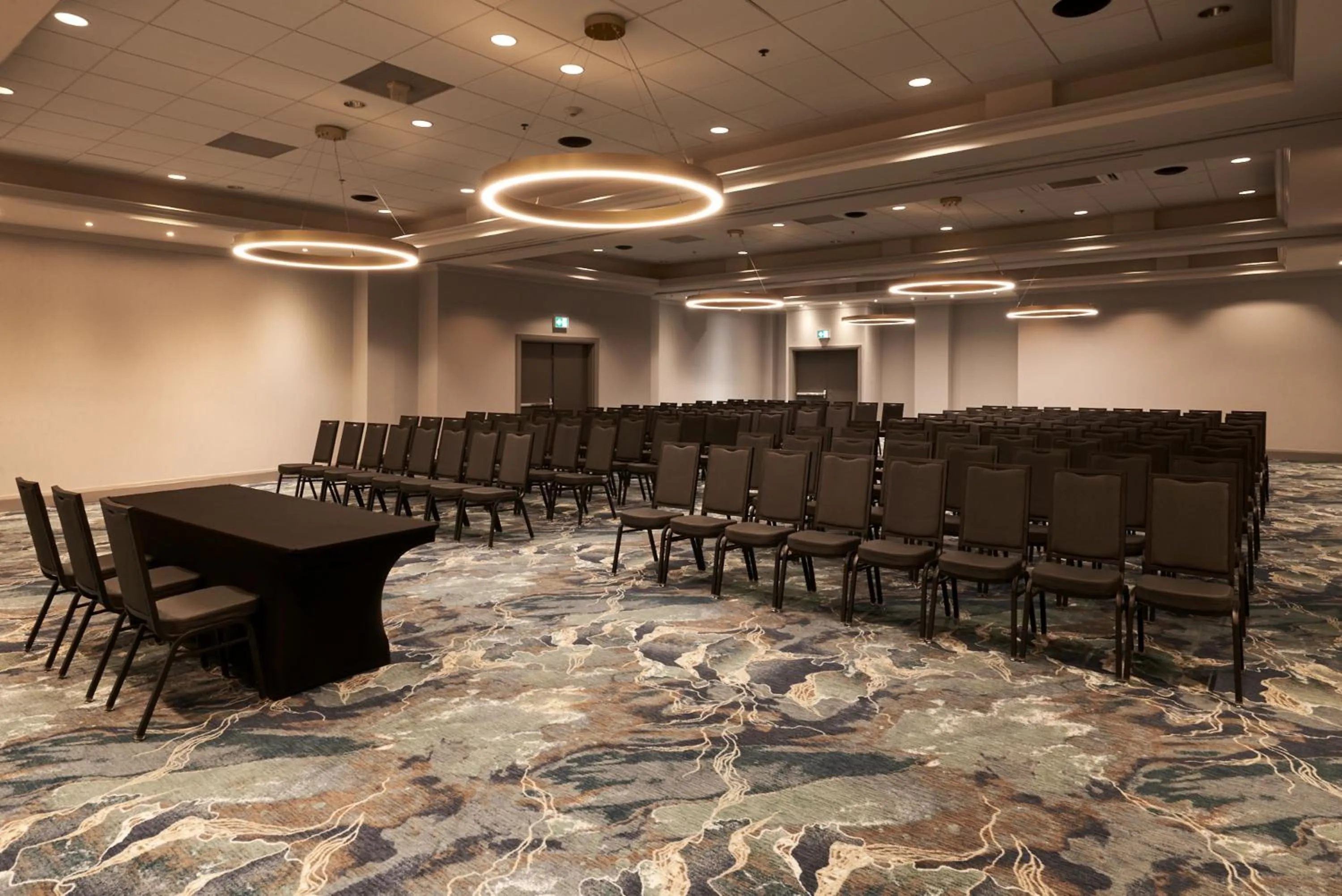 Meeting/conference room in Holiday Inn & Suites Ottawa Kanata by IHG