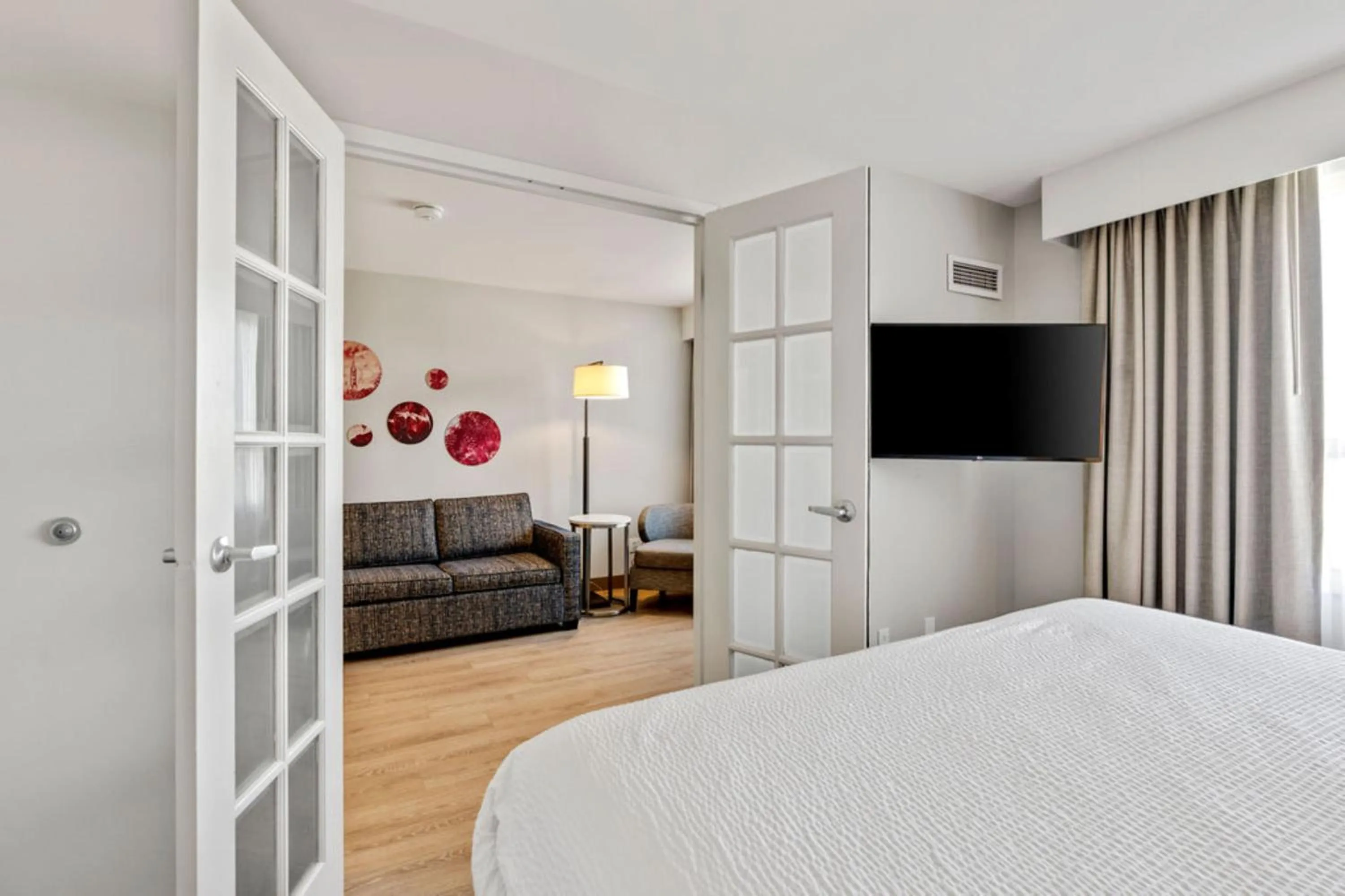 Bedroom, Bed in Holiday Inn & Suites Ottawa Kanata by IHG