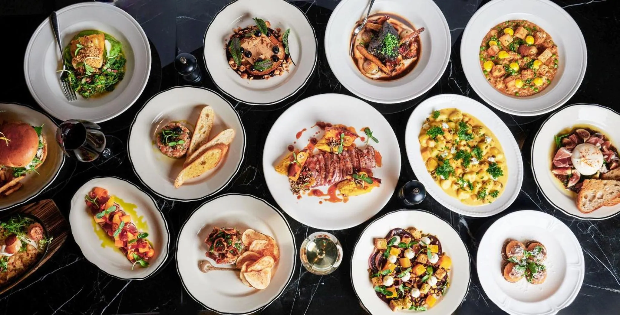 Restaurant/places to eat in Holiday Inn & Suites Ottawa Kanata by IHG