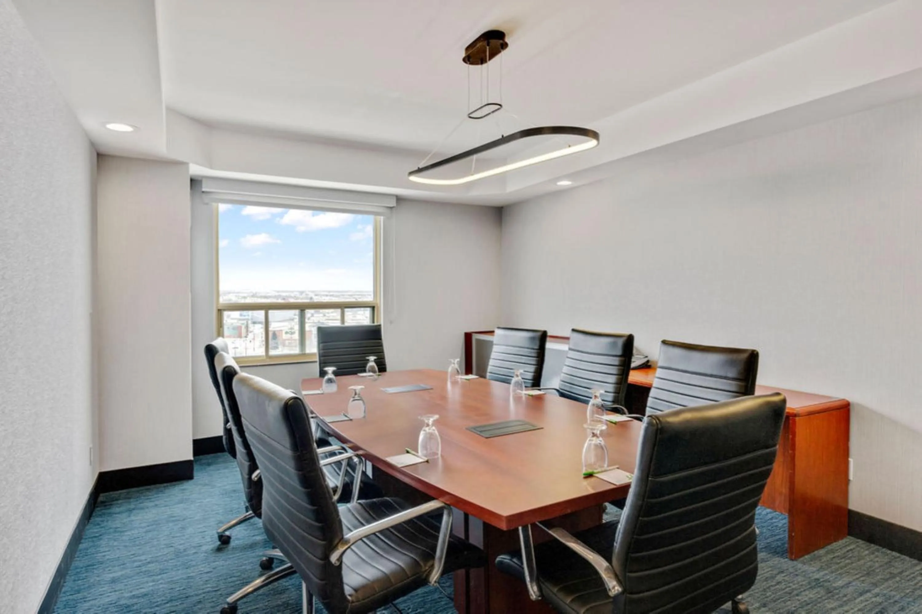 Meeting/conference room in Holiday Inn & Suites Ottawa Kanata by IHG