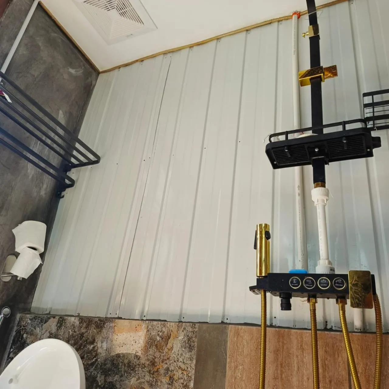 BING-VICE Tourist Inn