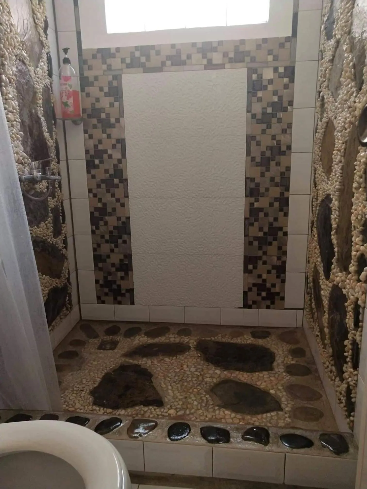 BING-VICE Tourist Inn