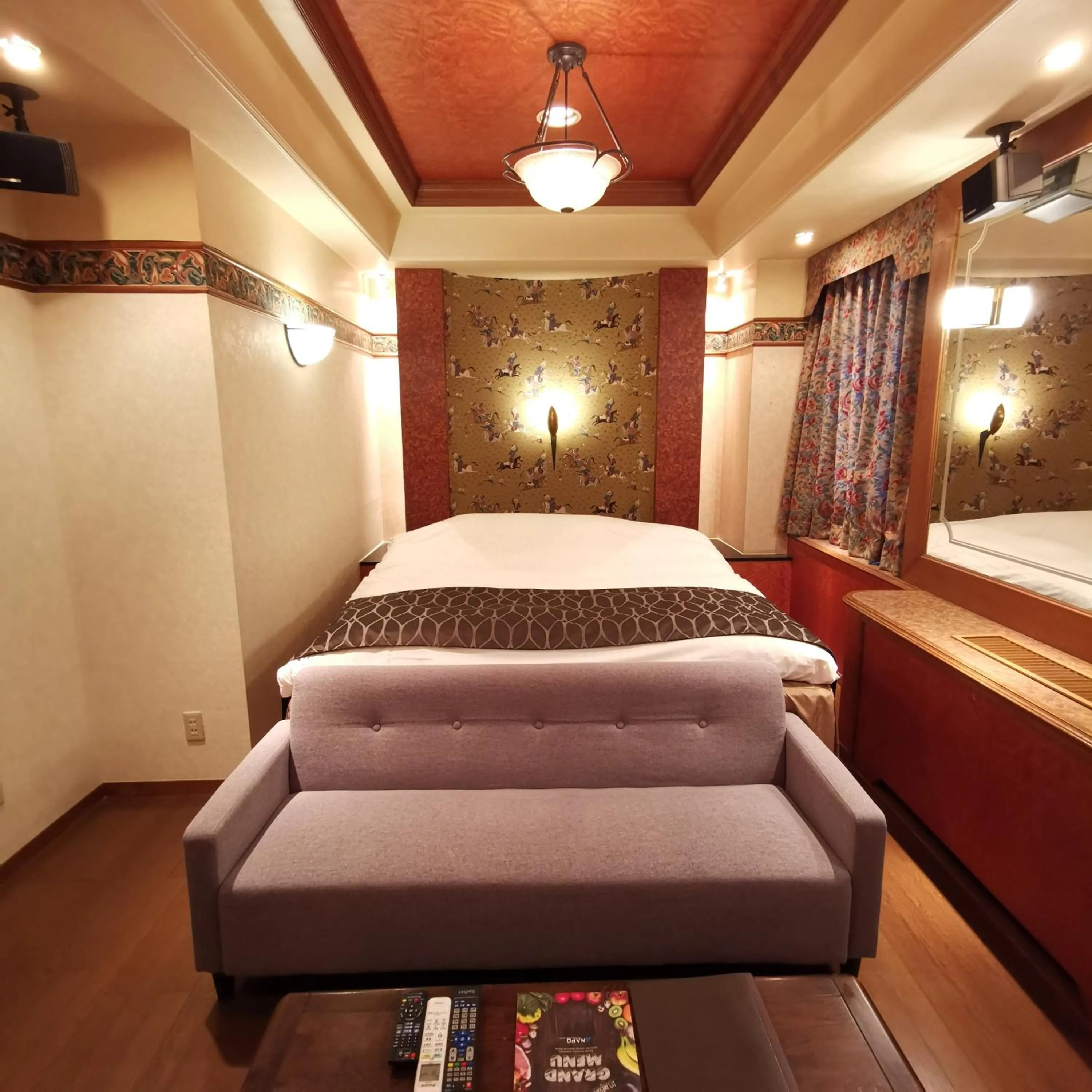 Bed in ホテル マリオン 鈴鹿