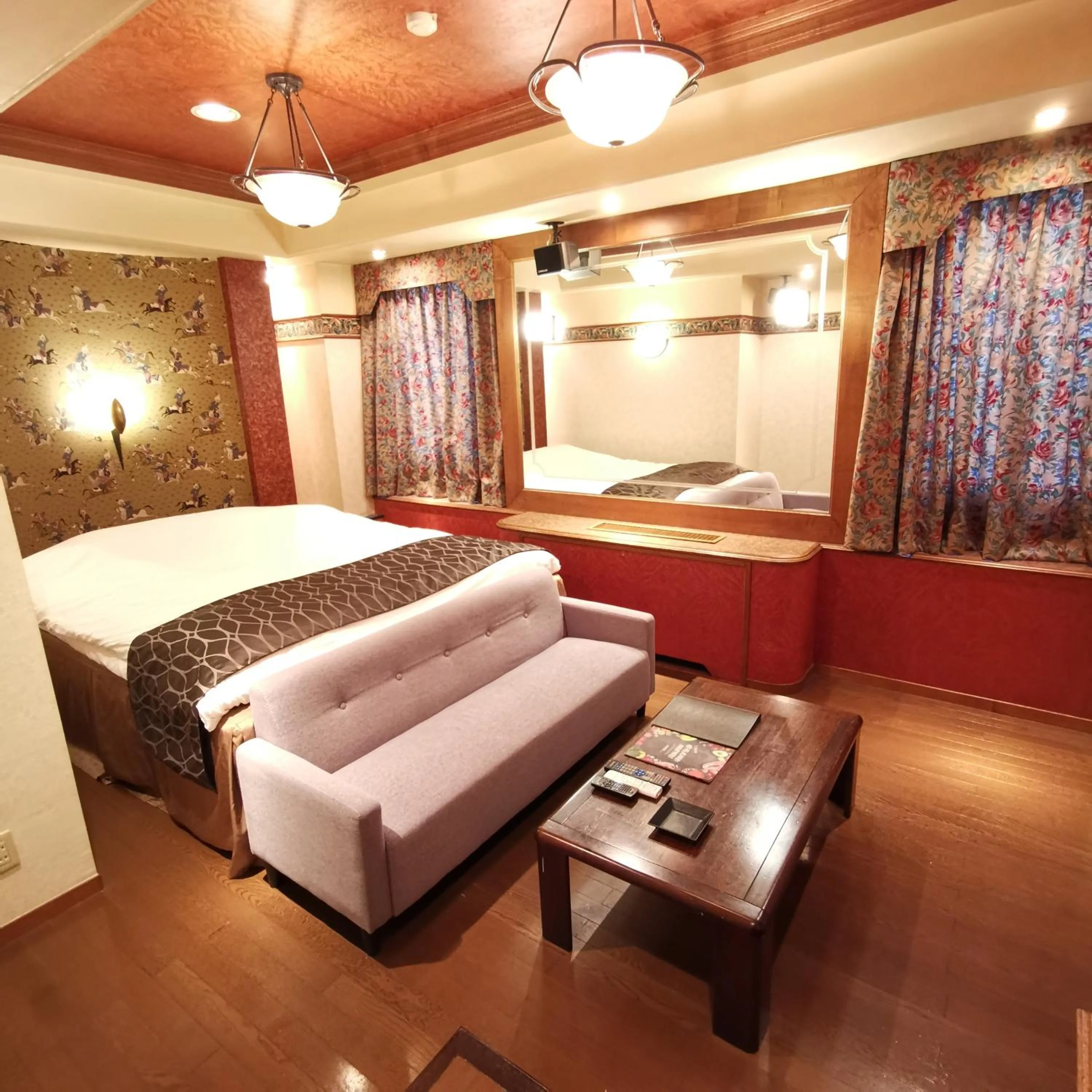 Bed in ホテル マリオン 鈴鹿