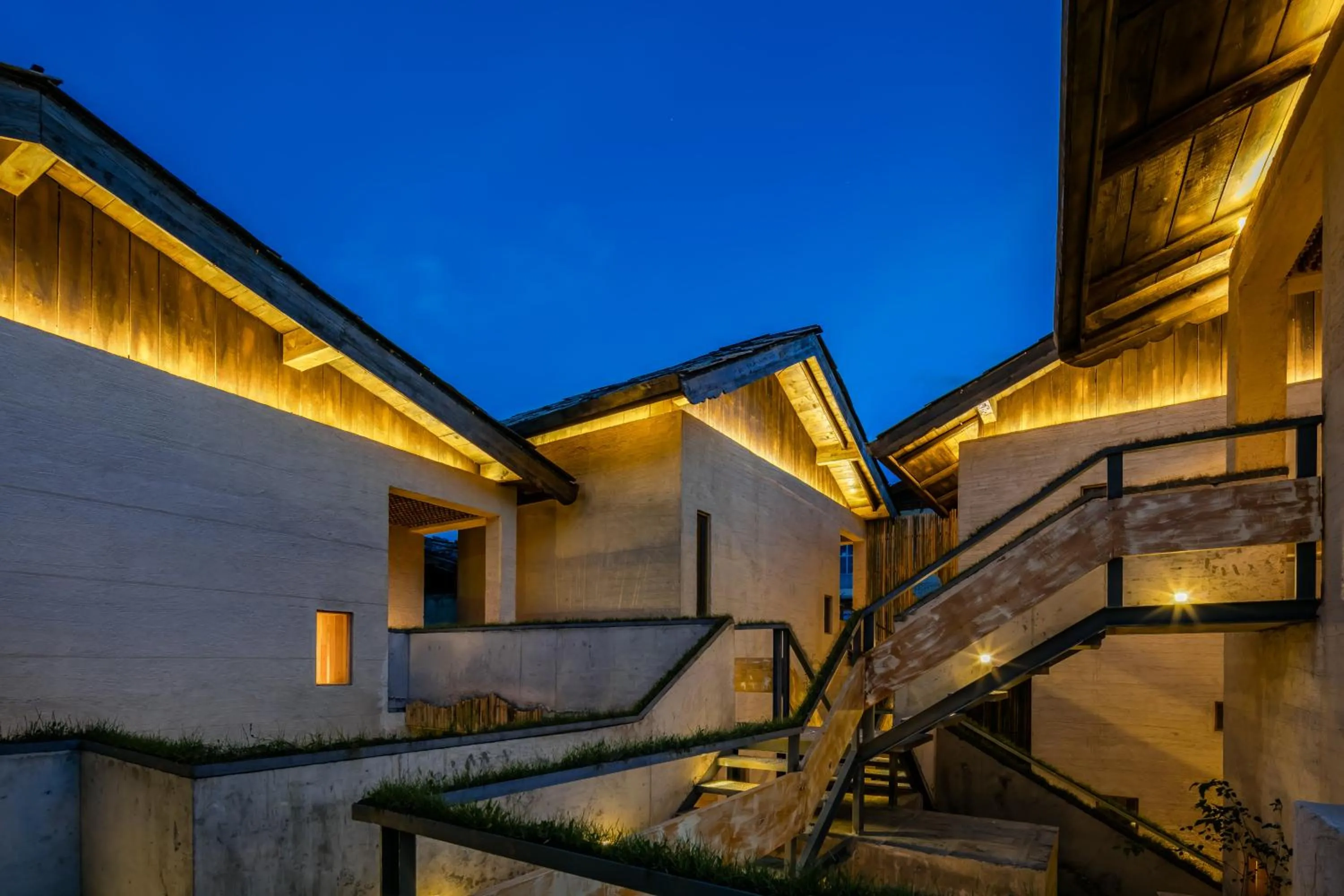 Shangri-La Karesansui Hotel