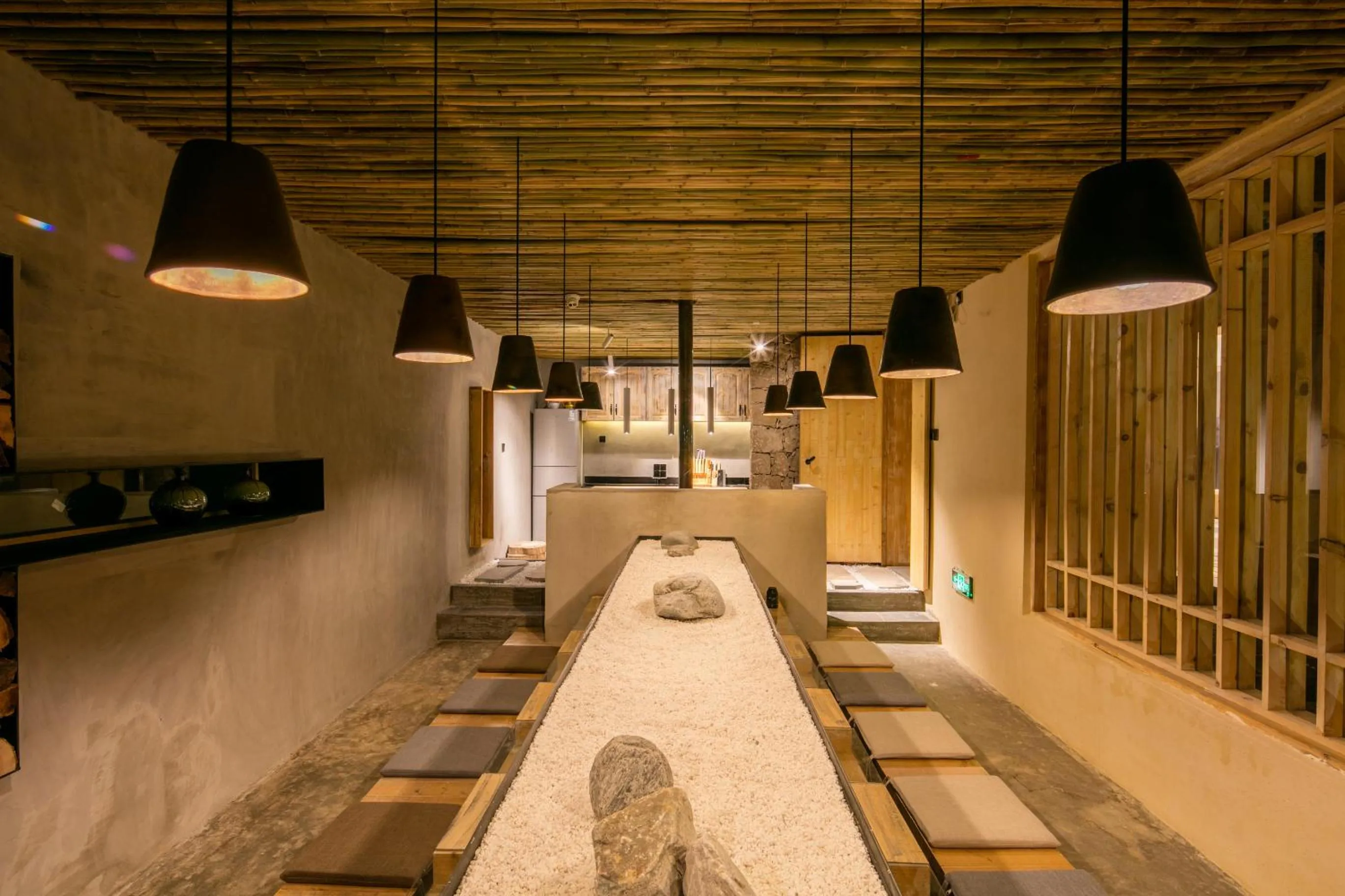 Restaurant/places to eat in Shangri-La Karesansui Hotel