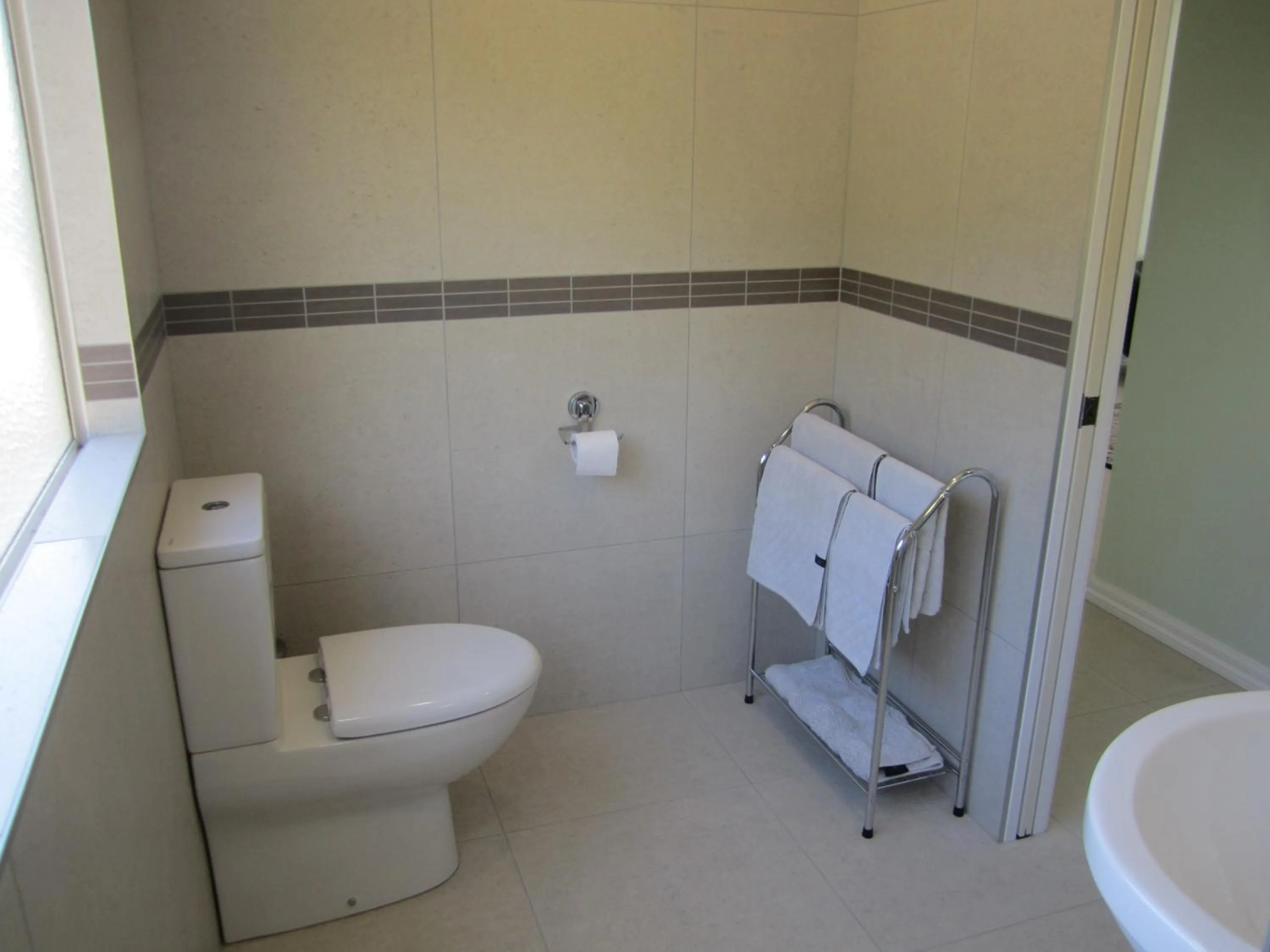 Toilet in Hyecroft Lodge