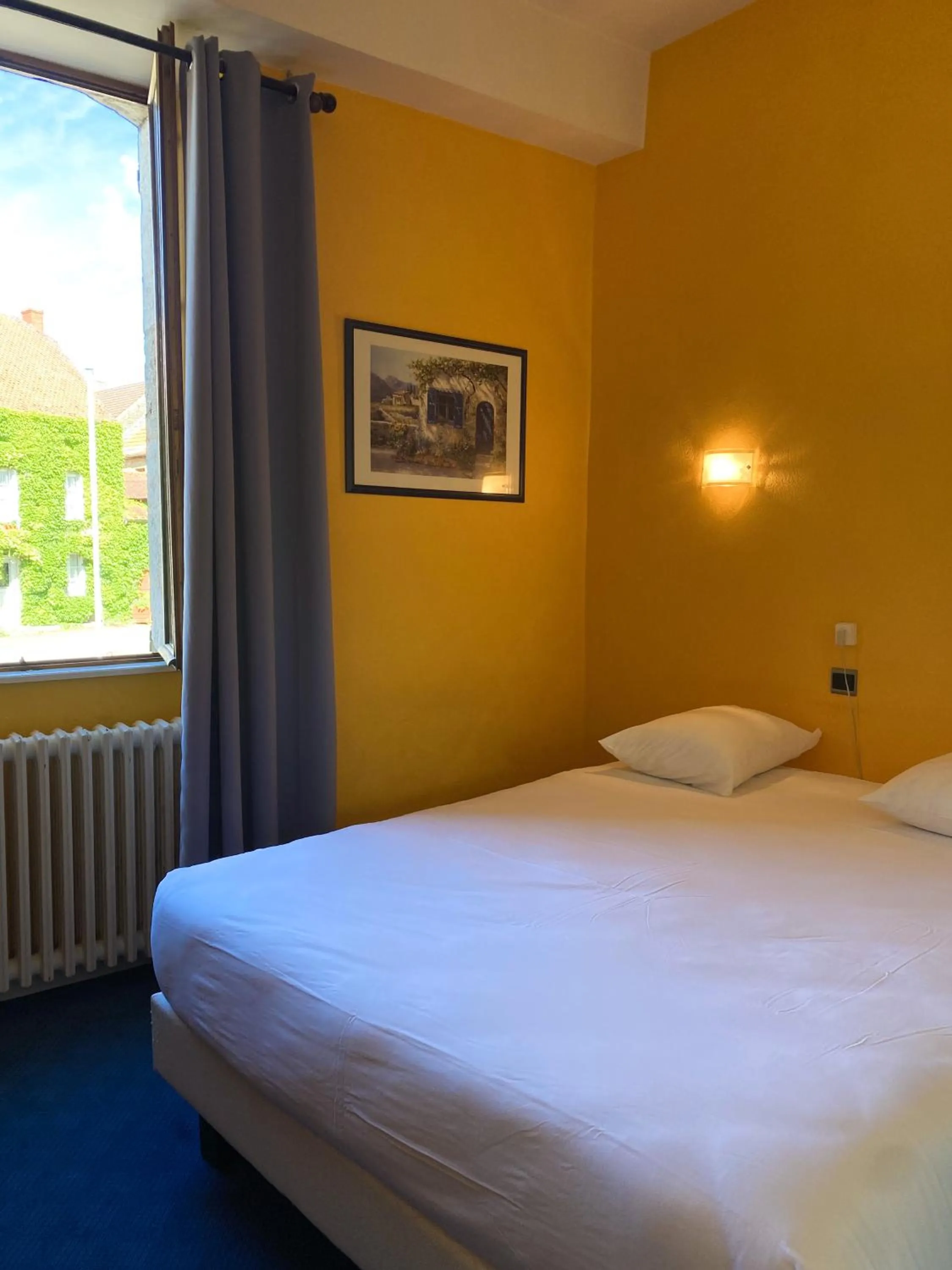 Bed in Hostellerie Du Chateau