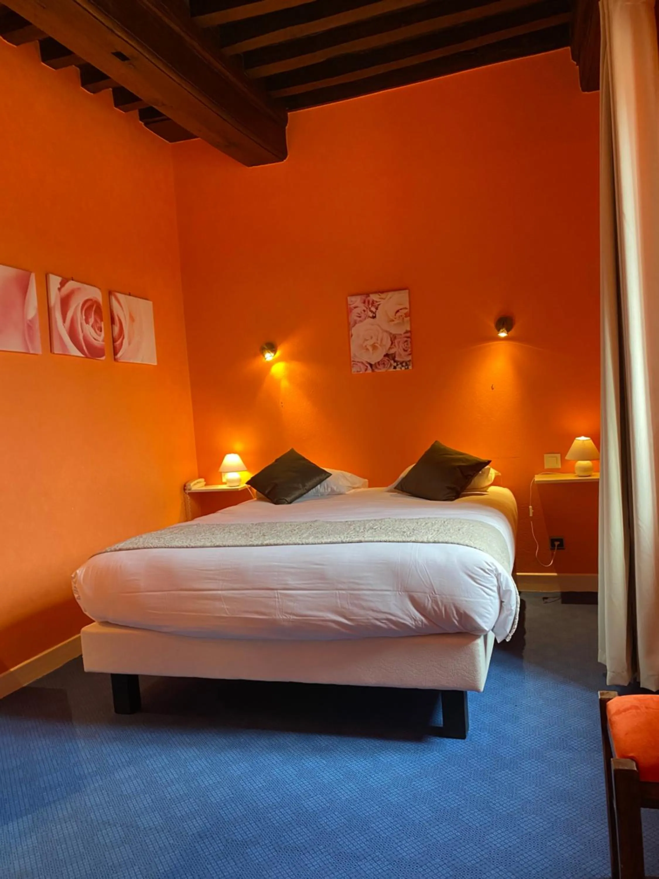 Bed in Hostellerie Du Chateau