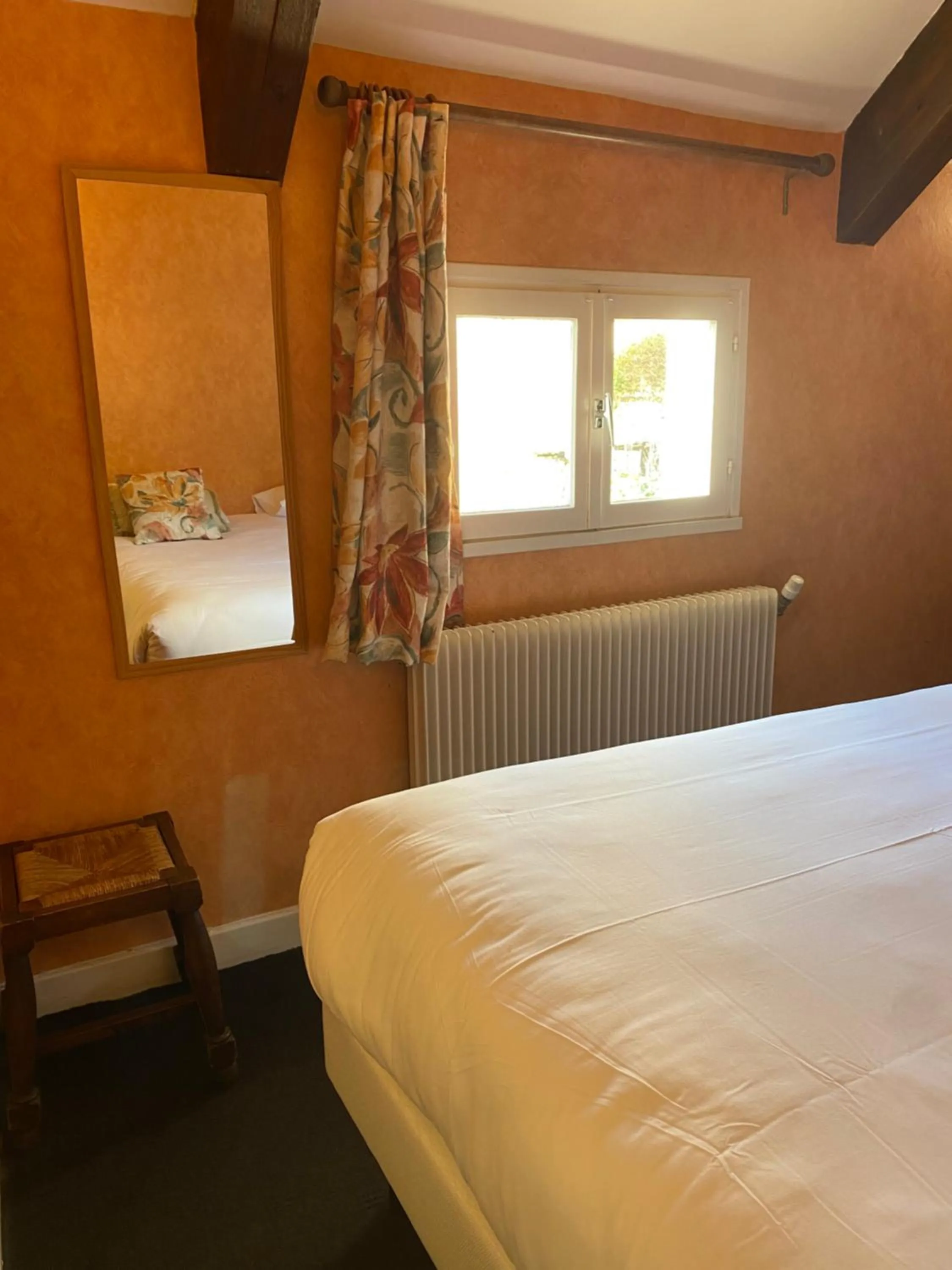 Bed in Hostellerie Du Chateau