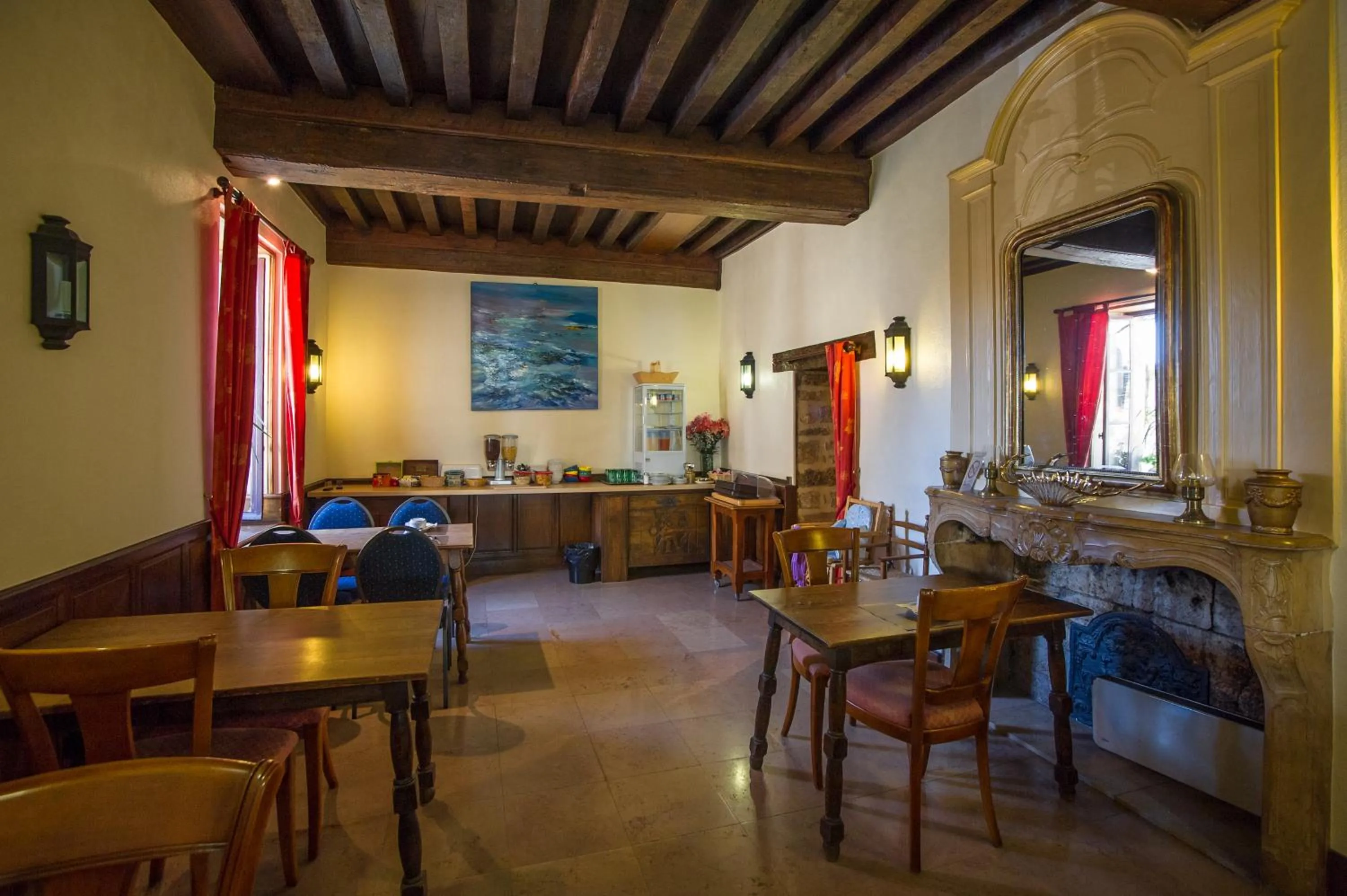 Restaurant/places to eat in Hostellerie Du Chateau