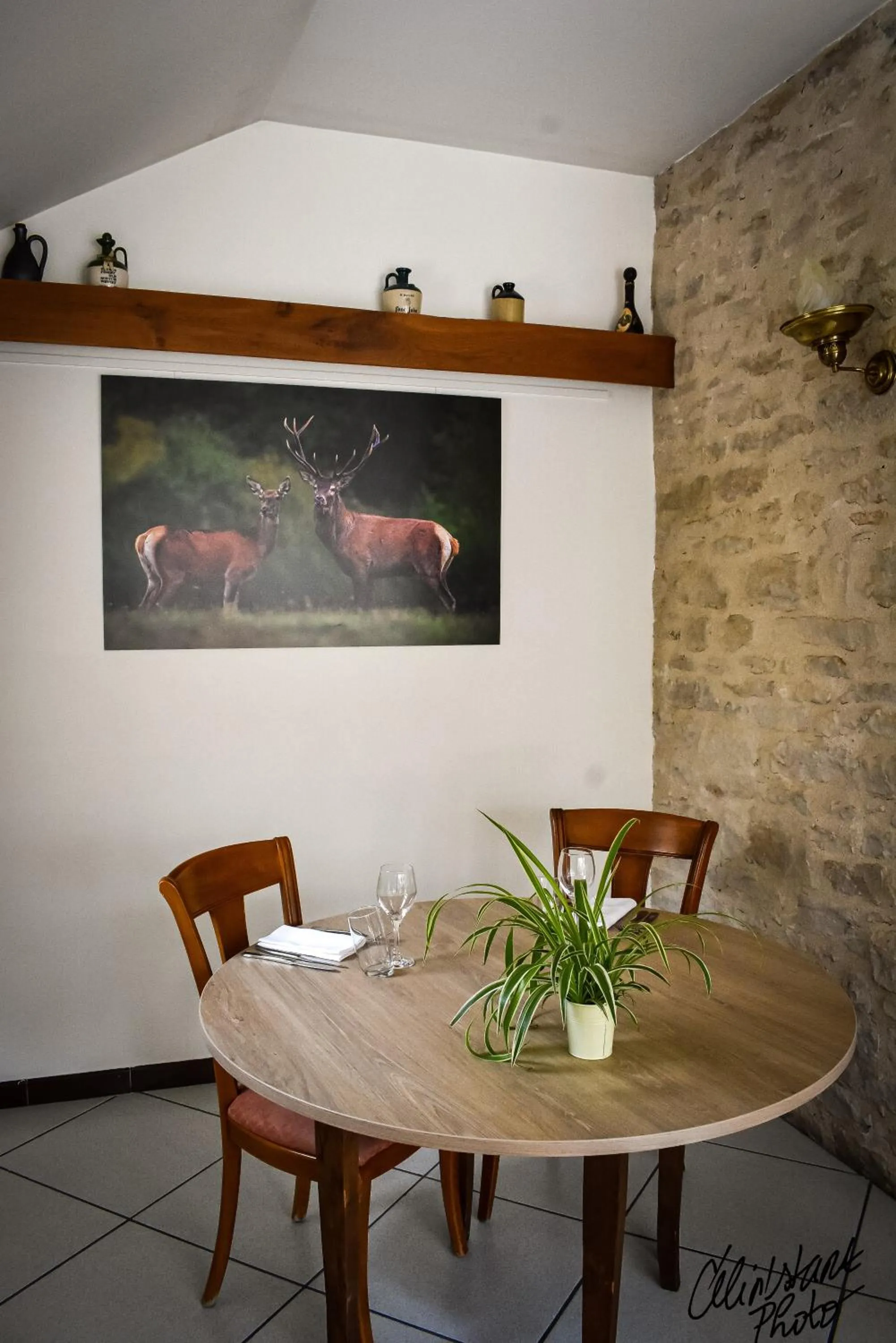 Restaurant/places to eat in Hostellerie Du Chateau