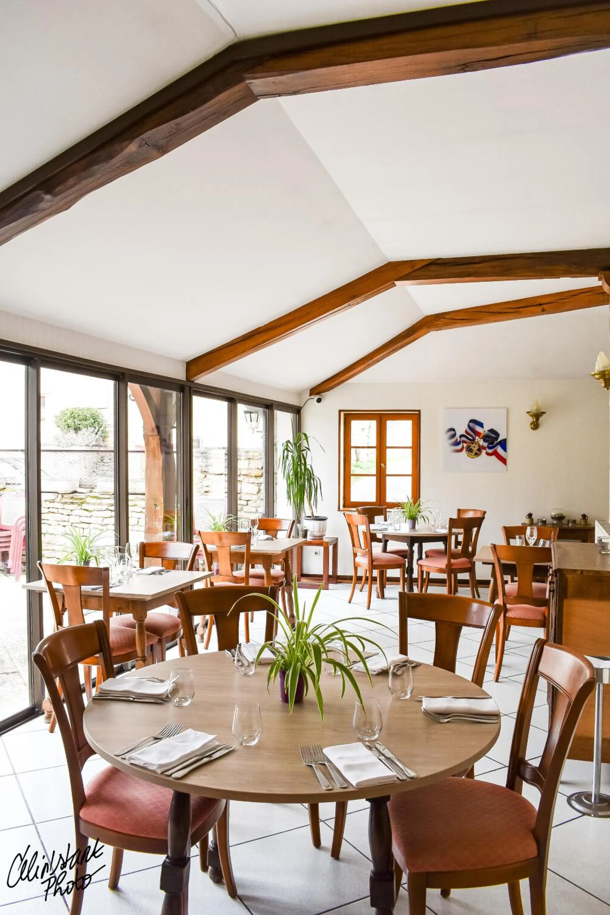Restaurant/places to eat in Hostellerie Du Chateau