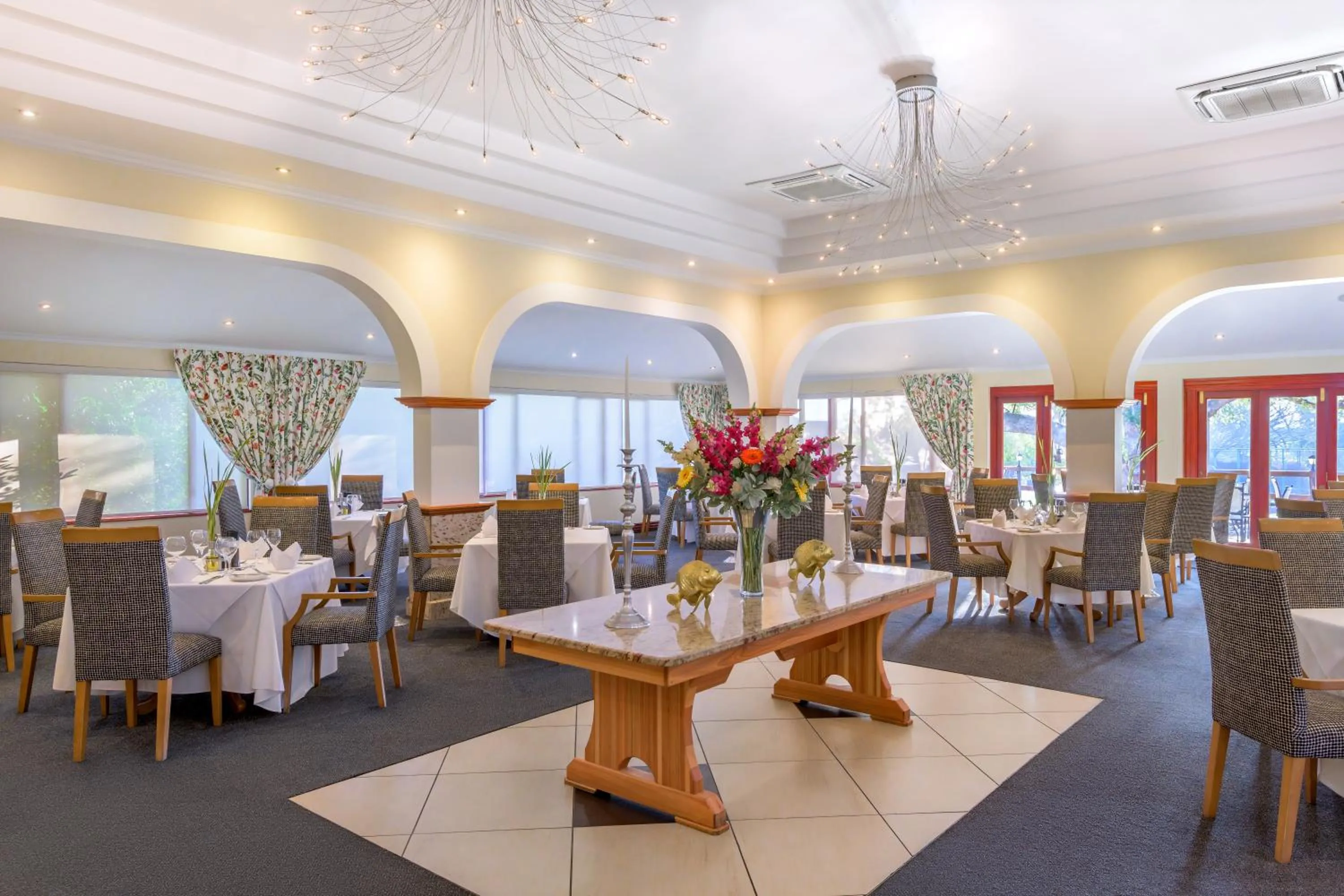 Restaurant/places to eat in Protea Hotel by Marriott Polokwane Ranch Resort