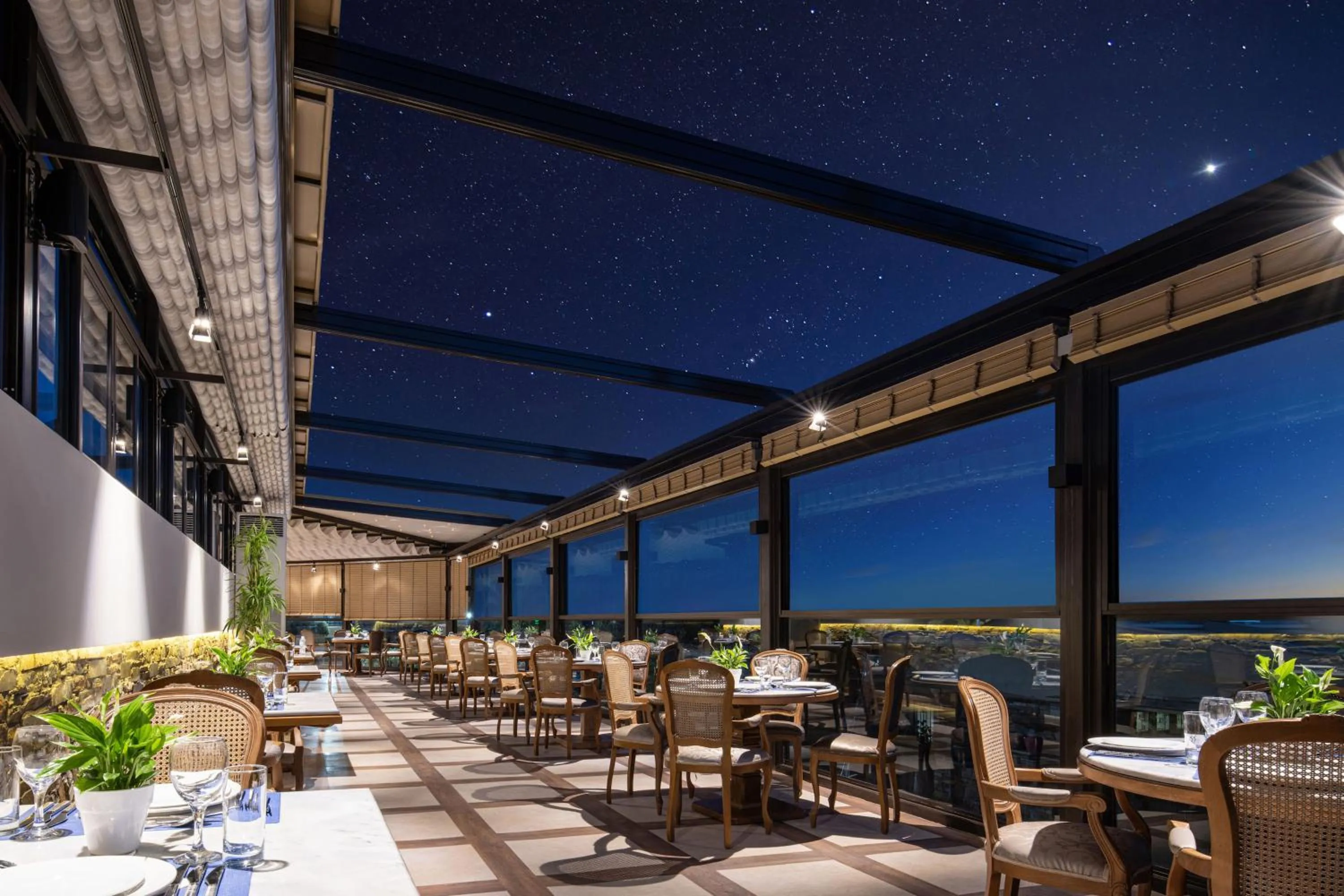 Restaurant/places to eat in Anthemus Sea Beach Hotel and Spa