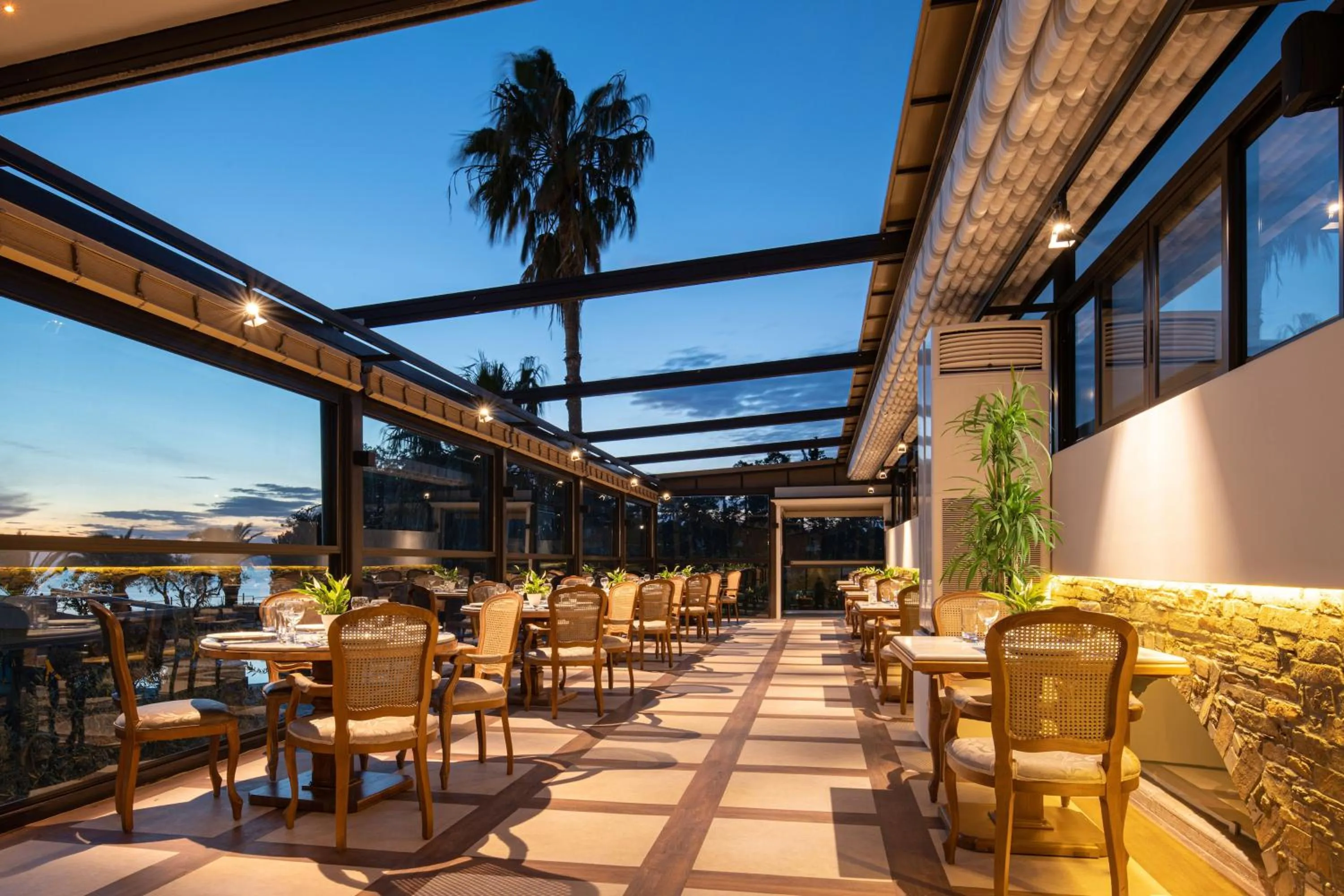 Restaurant/places to eat in Anthemus Sea Beach Hotel and Spa