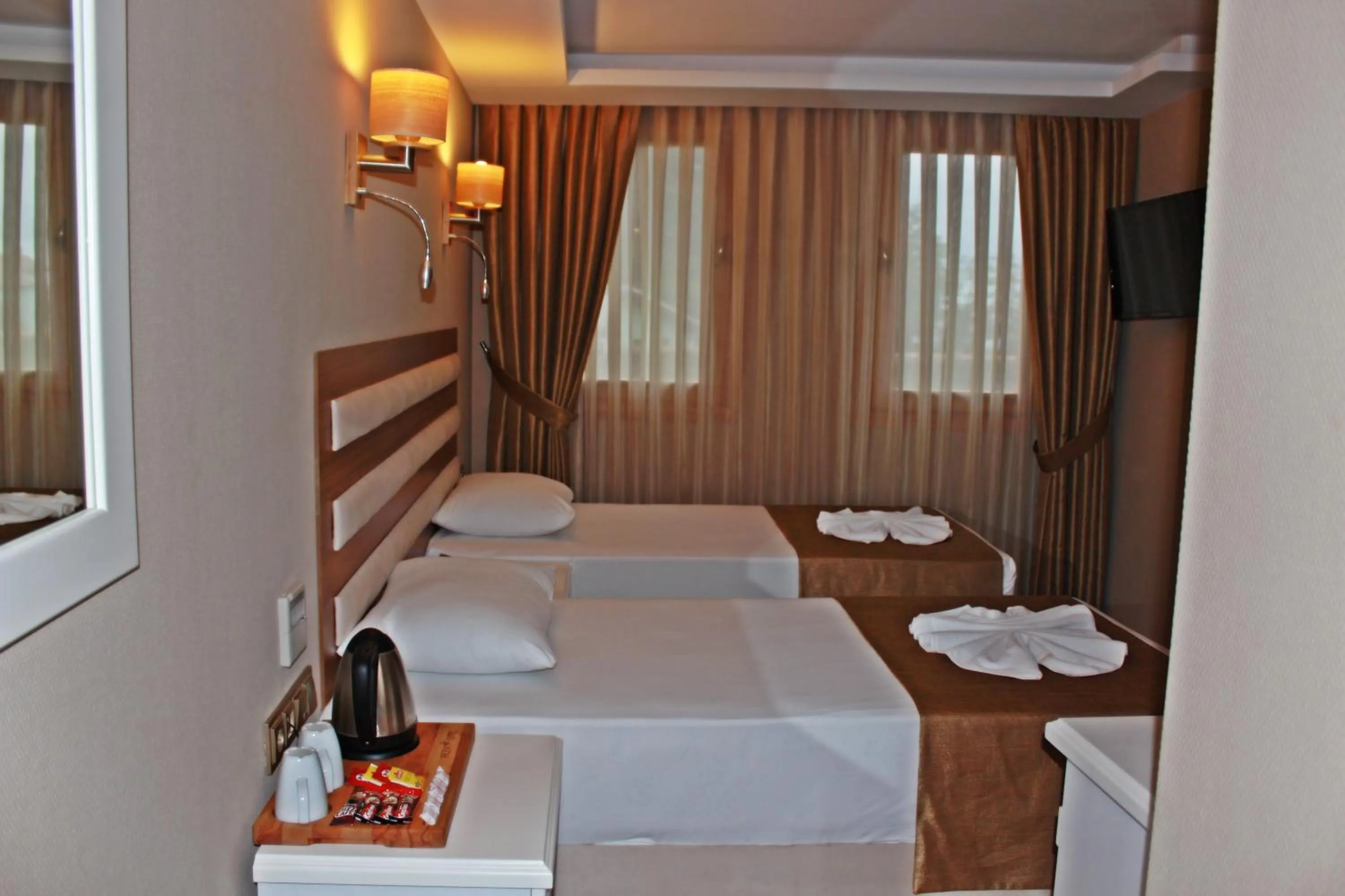 Bed in Feza Otel