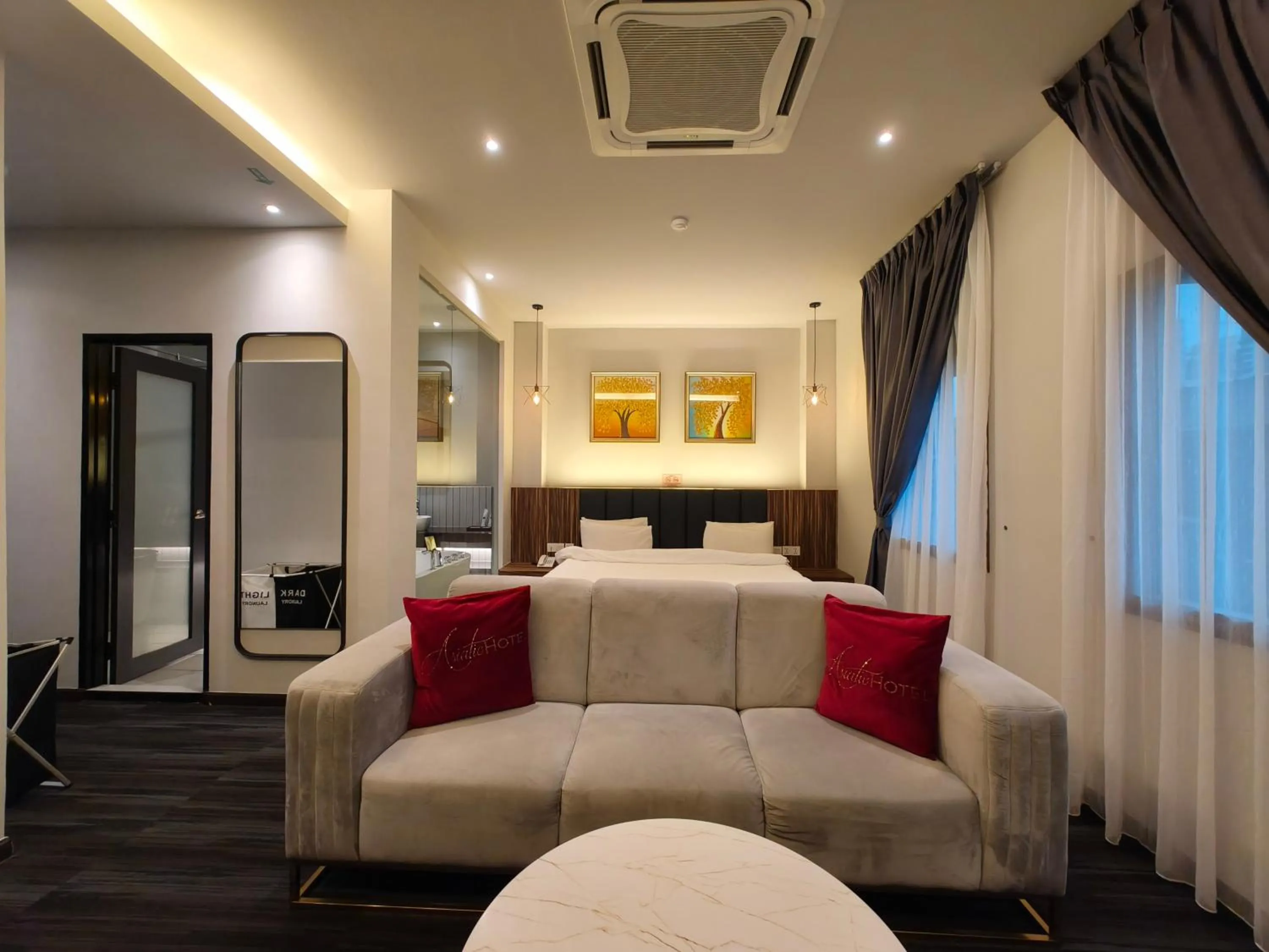 Bed in Asiatic Hotel