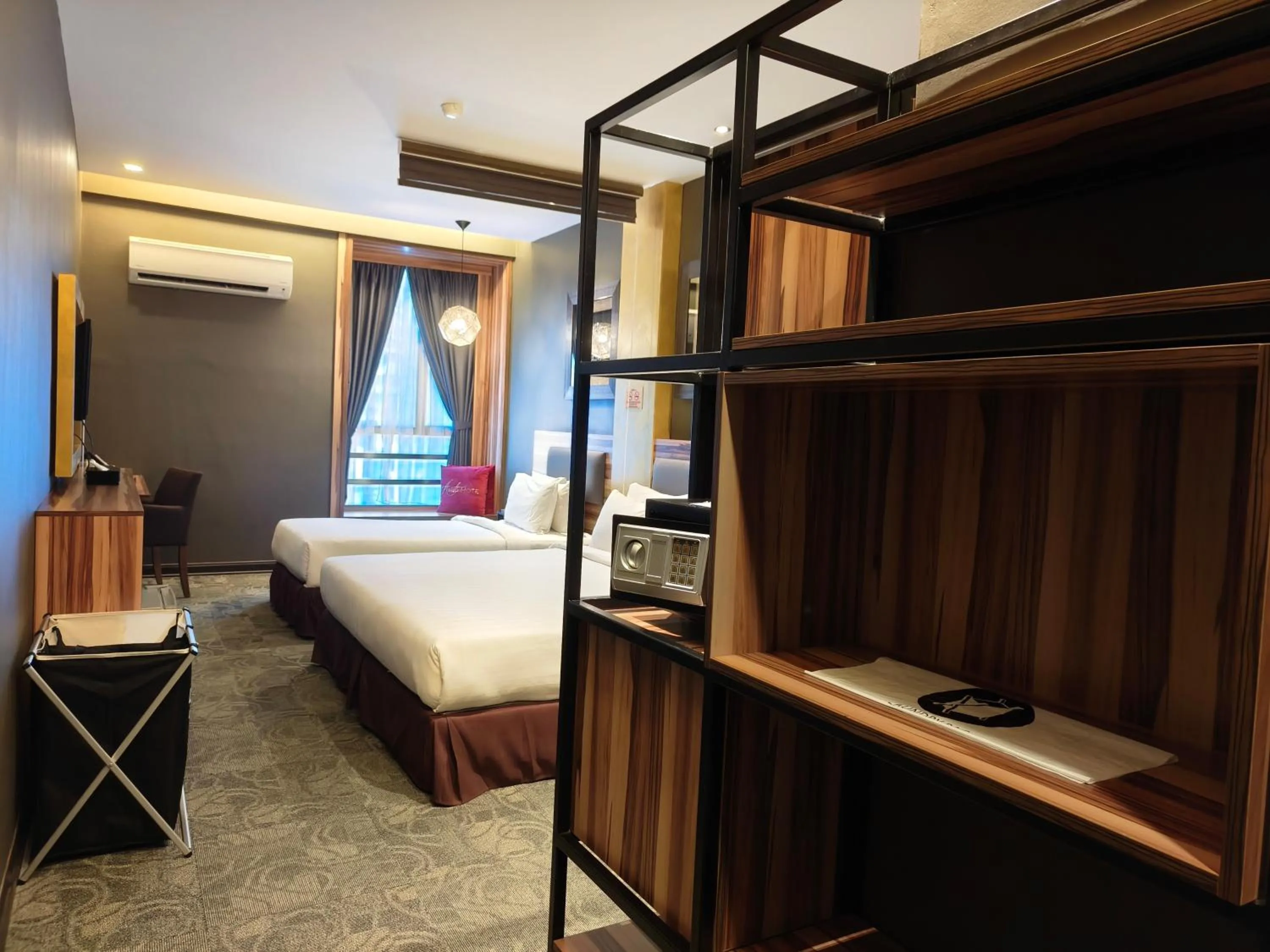 Bed in Asiatic Hotel